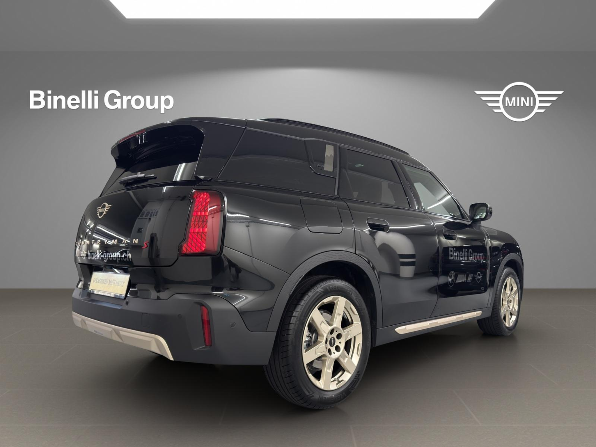 listing desktop thumbnail image 4