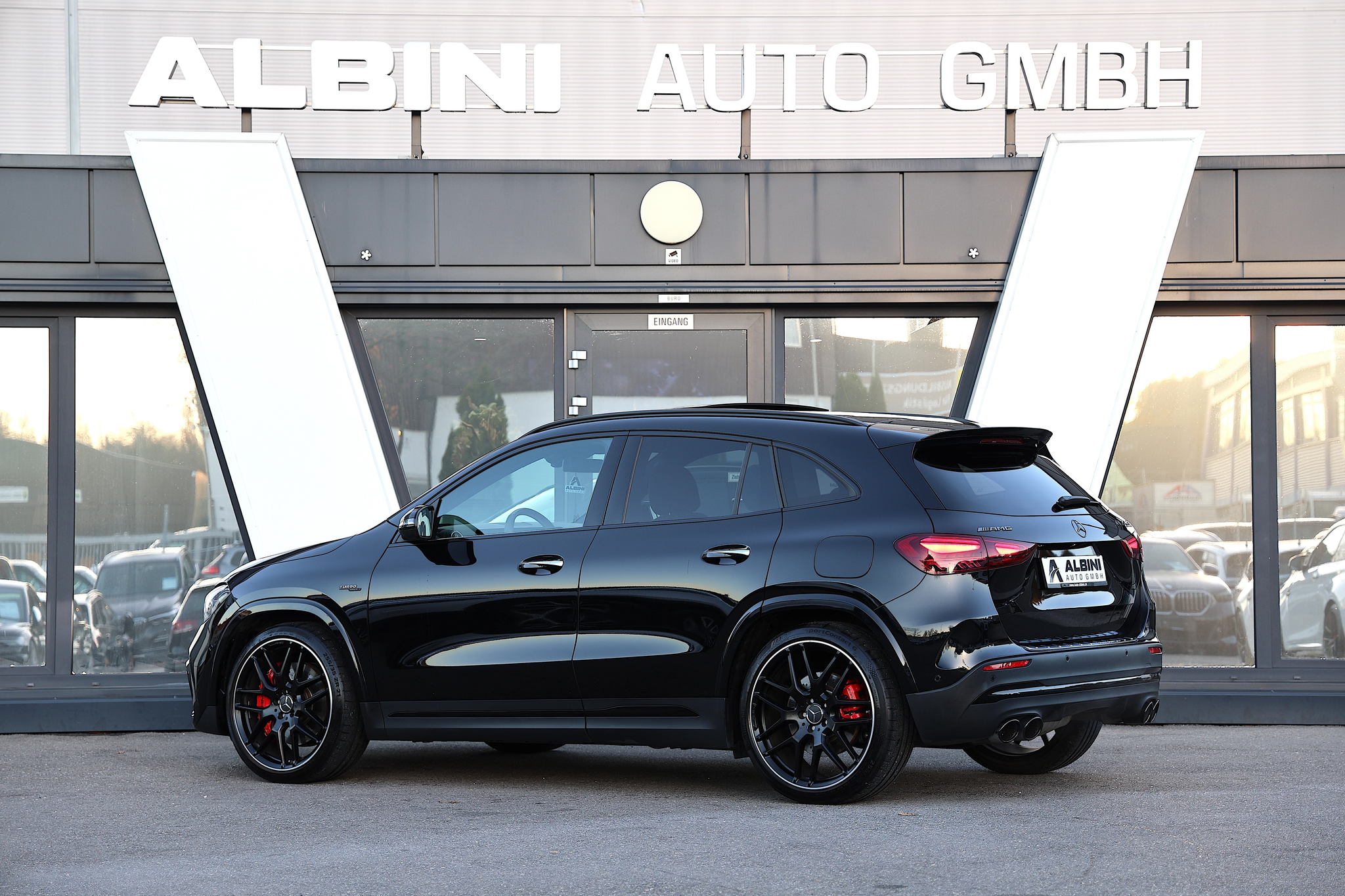 listing desktop thumbnail image 4