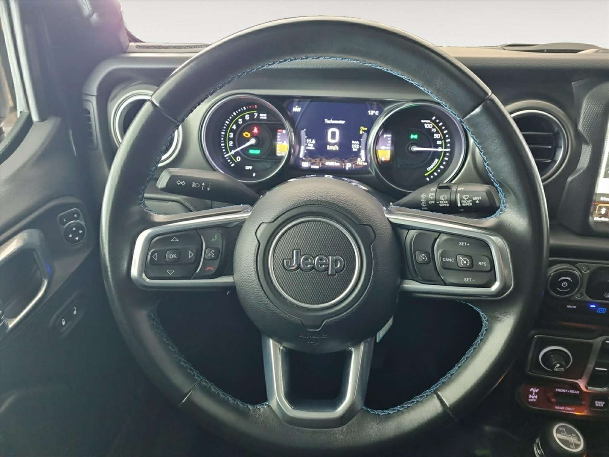 listing desktop thumbnail image 6