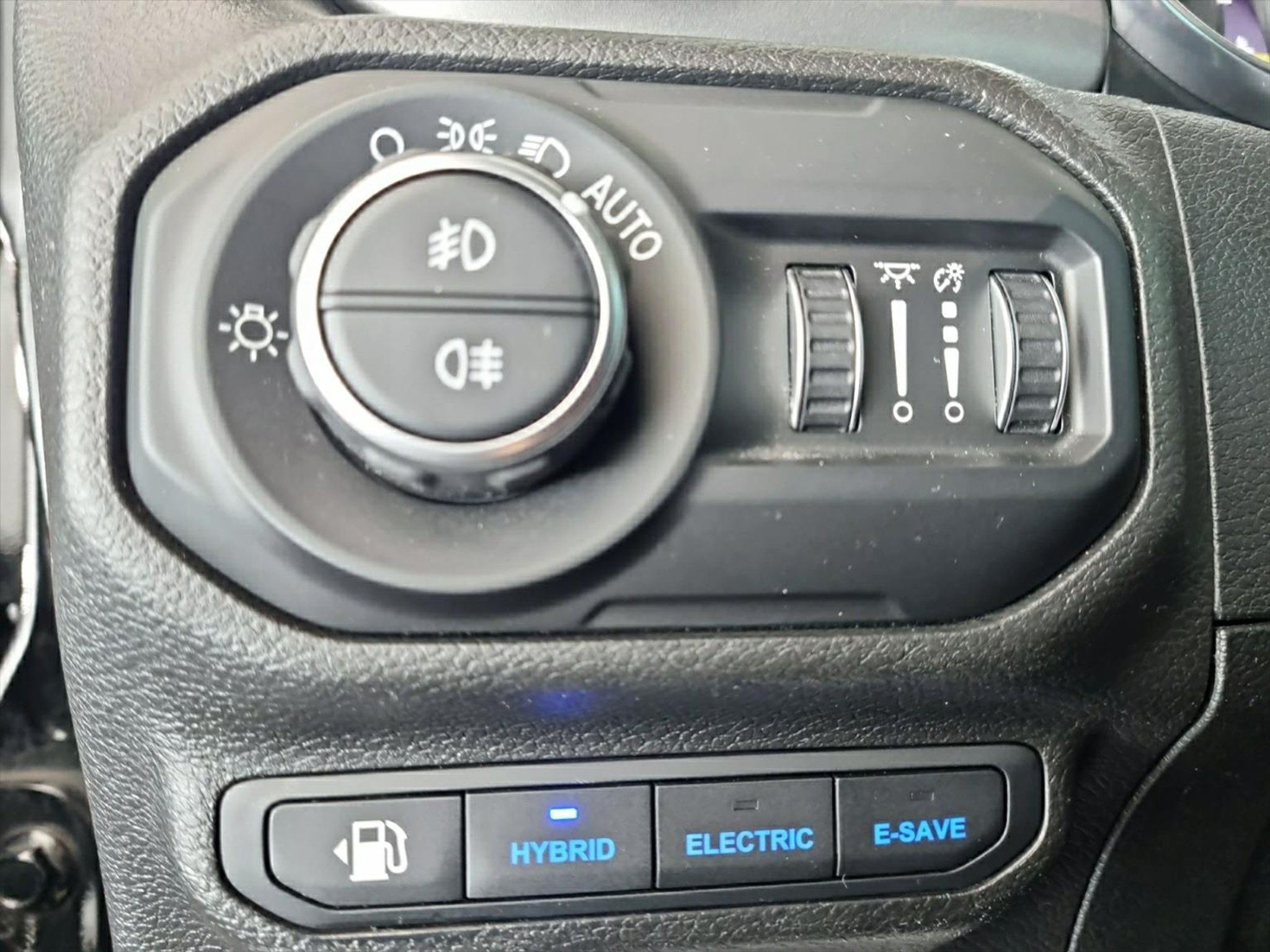 listing desktop thumbnail image 11