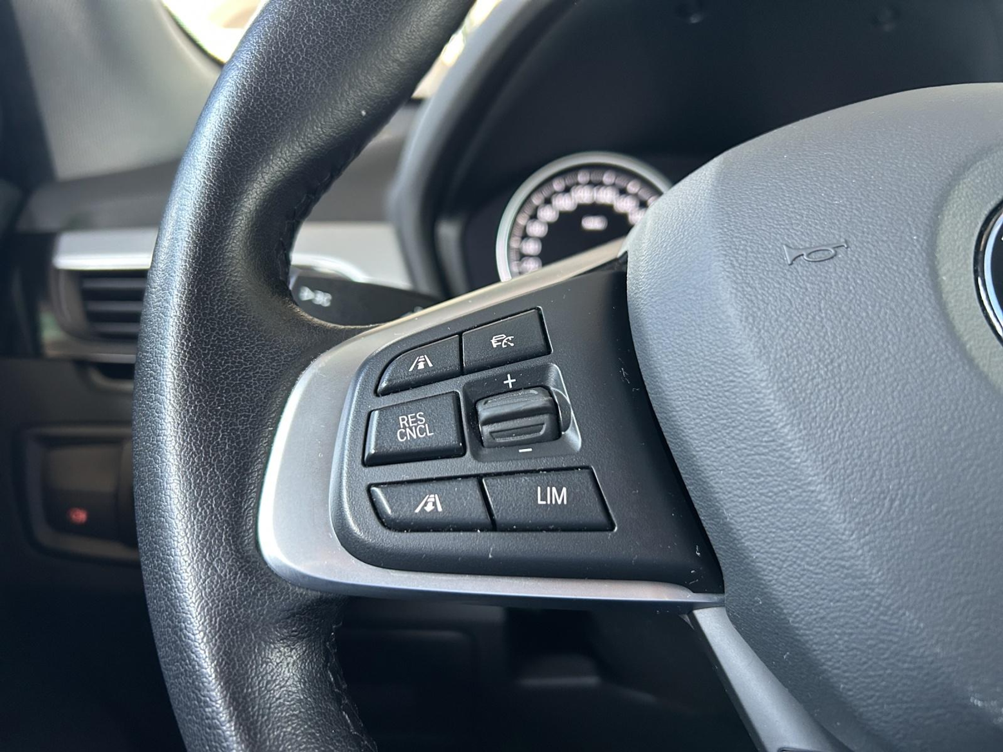 listing desktop thumbnail image 16