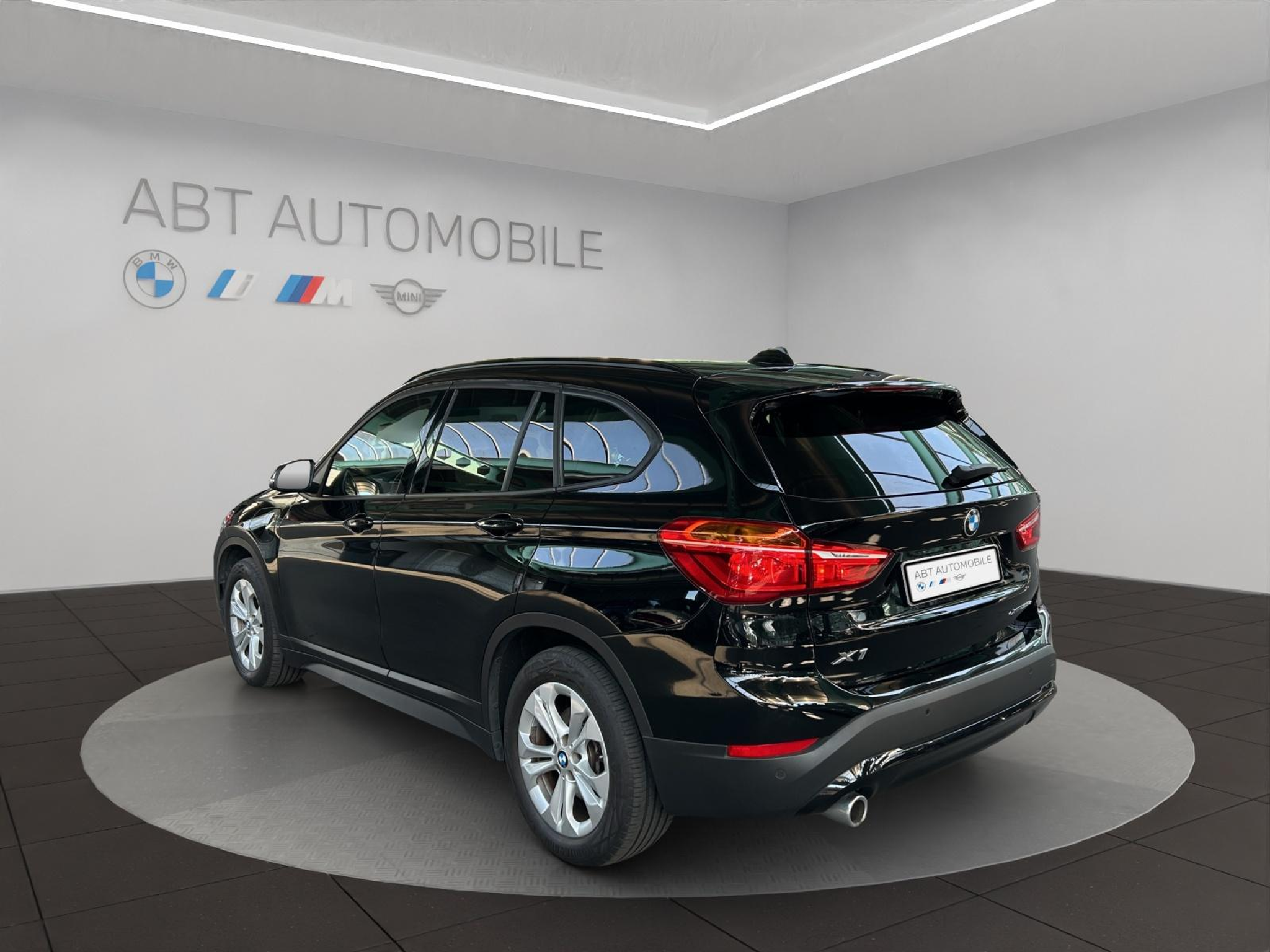 listing desktop thumbnail image 3