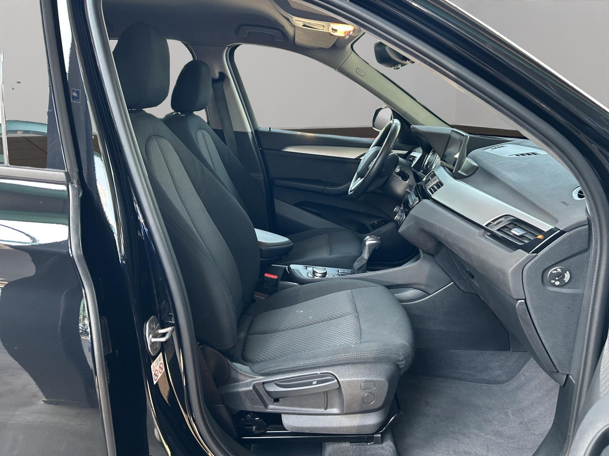 listing desktop thumbnail image 11