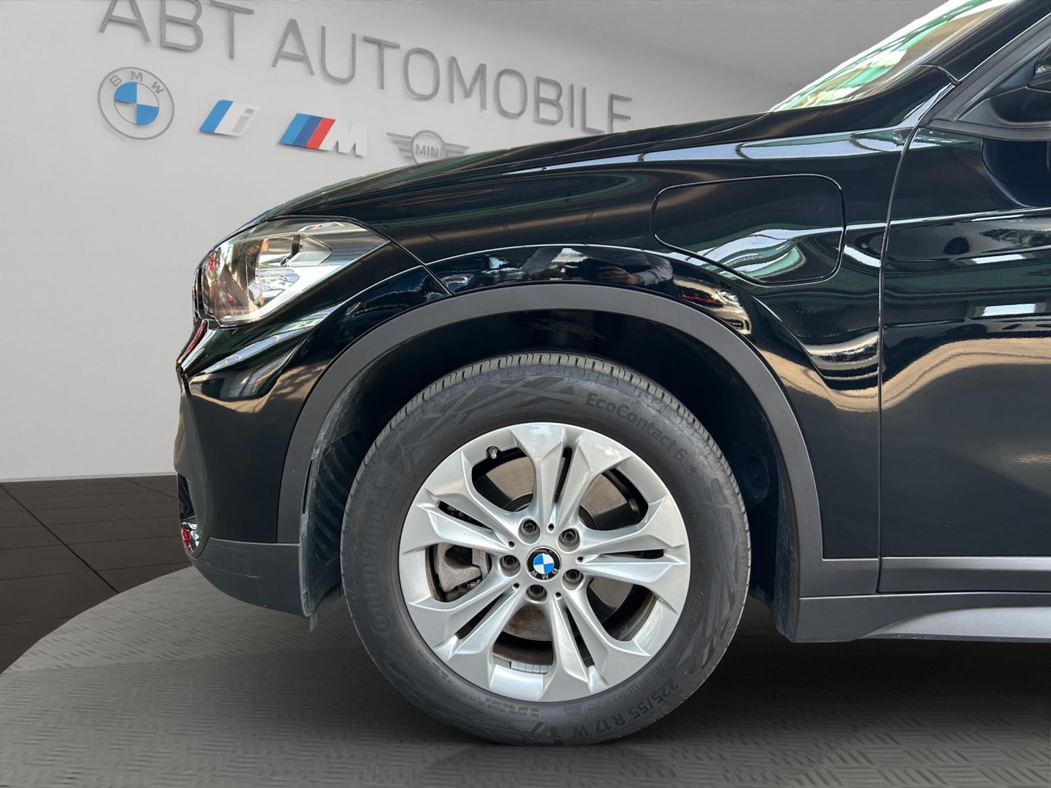 listing desktop thumbnail image 18