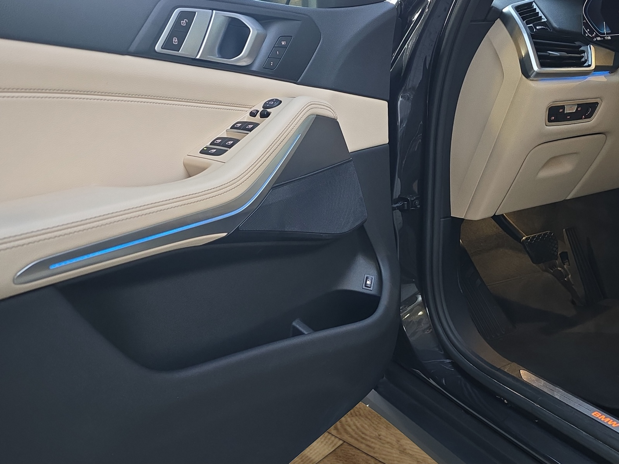 listing desktop thumbnail image 17