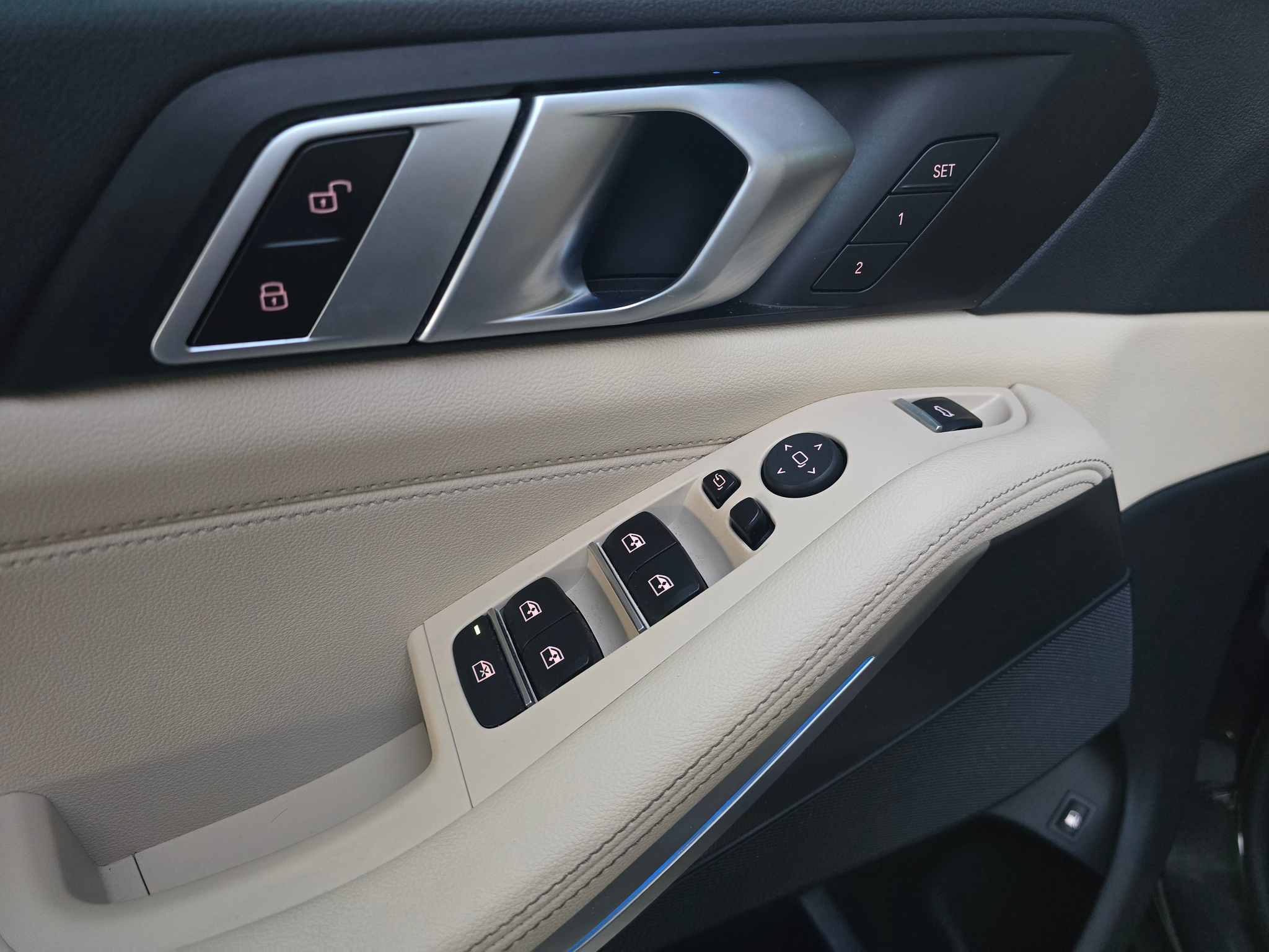 listing desktop thumbnail image 16