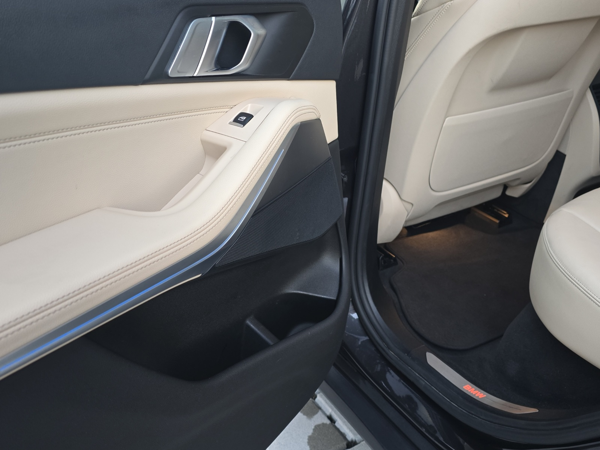 listing desktop thumbnail image 19