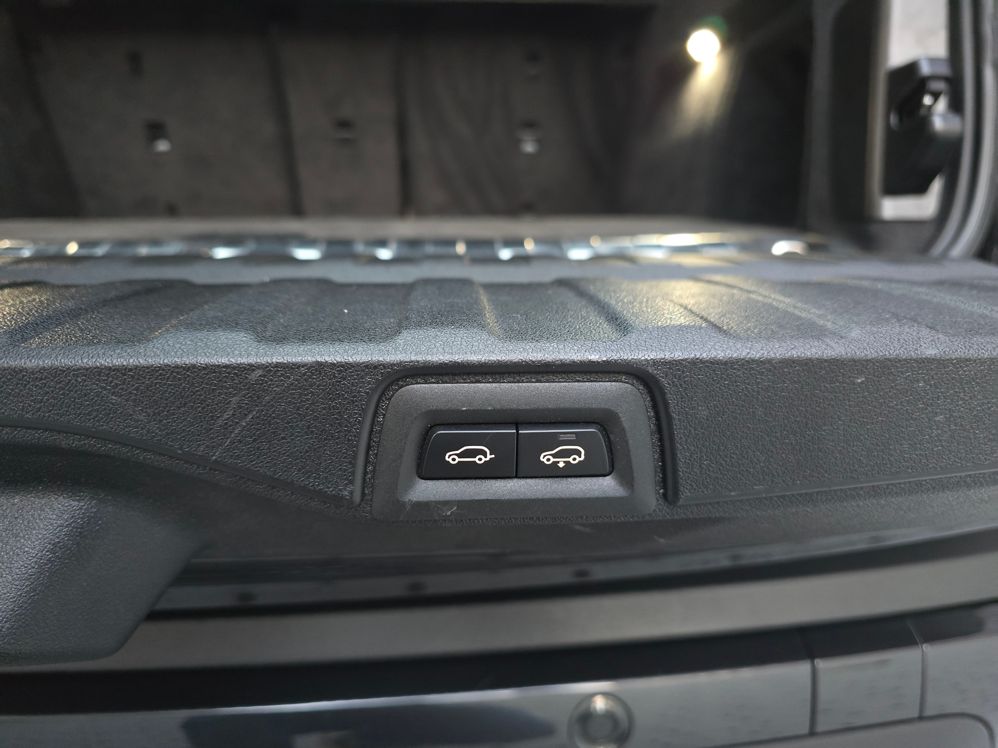 listing desktop thumbnail image 22