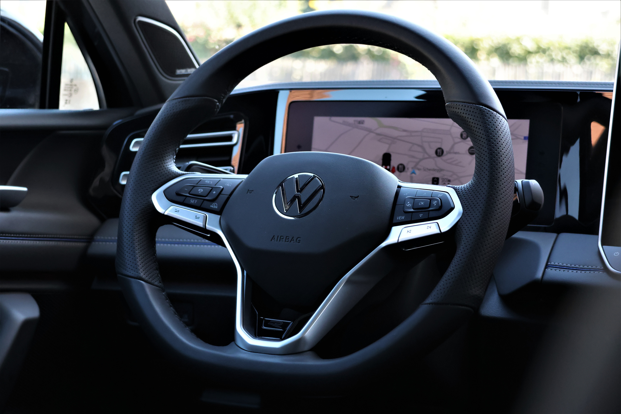 listing desktop thumbnail image 14