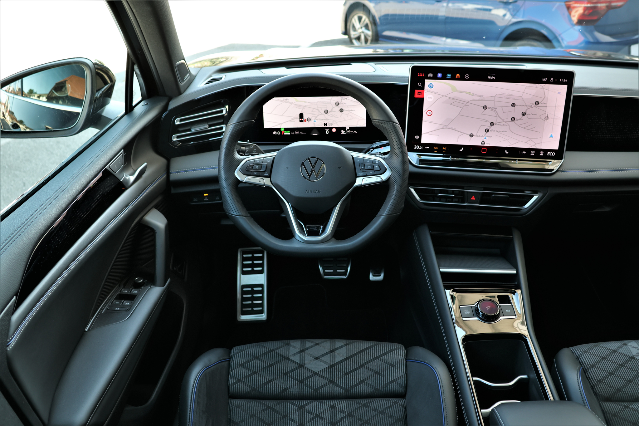 listing desktop thumbnail image 13