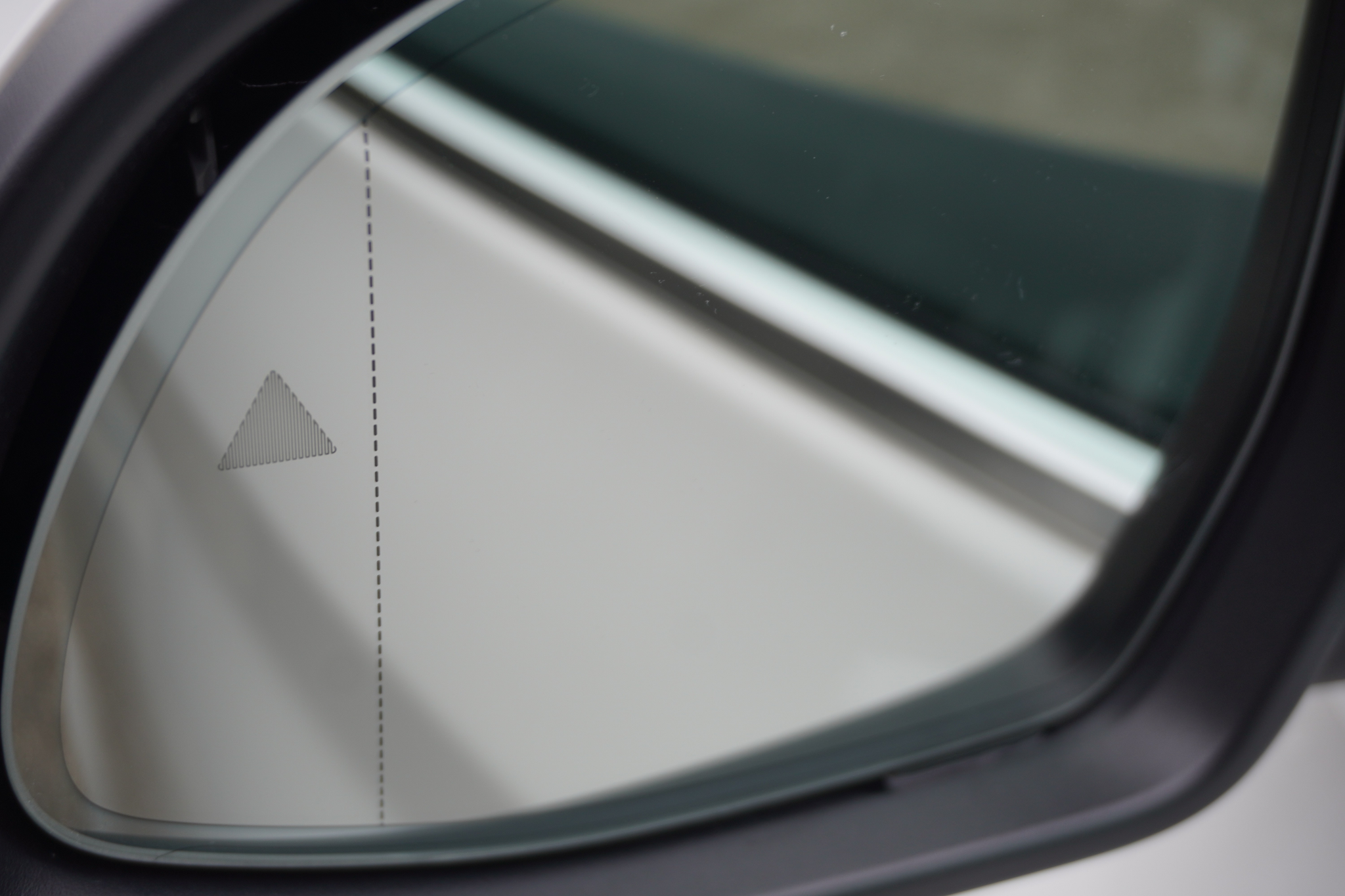 listing desktop thumbnail image 14