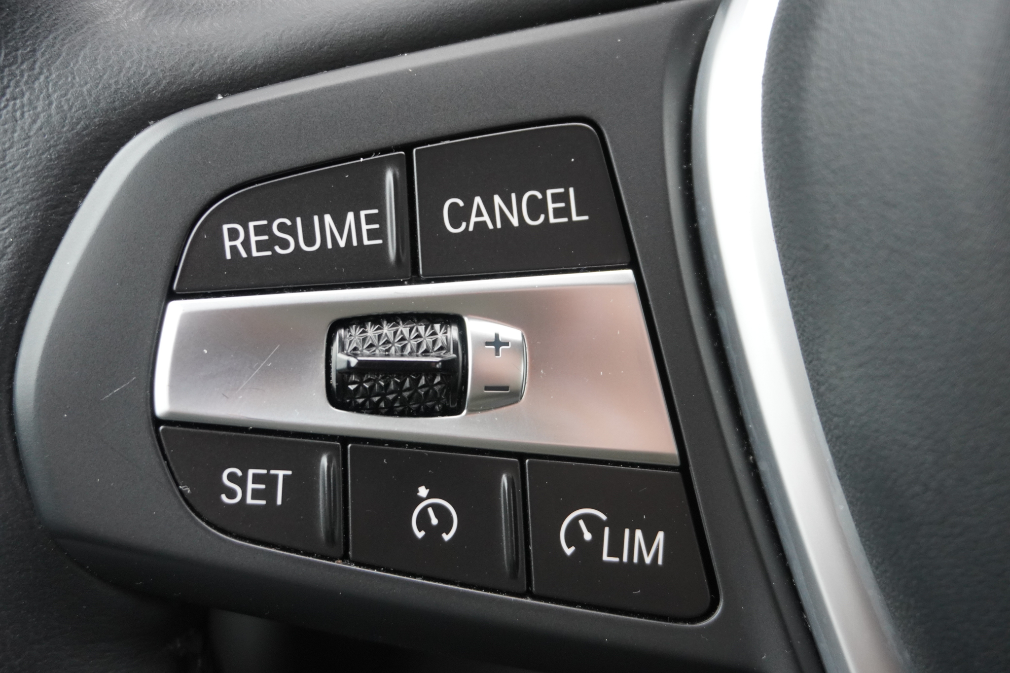 listing desktop thumbnail image 19