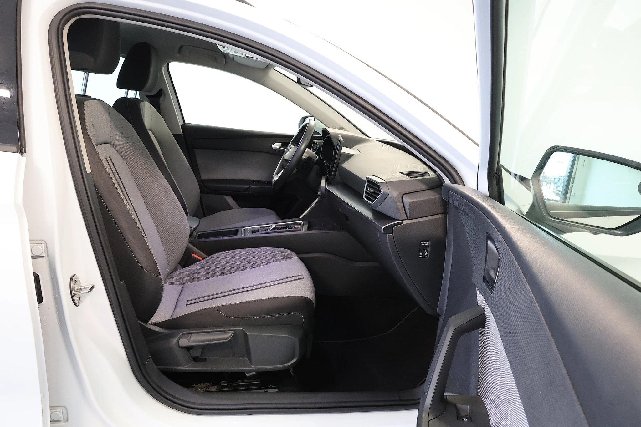 listing desktop thumbnail image 10