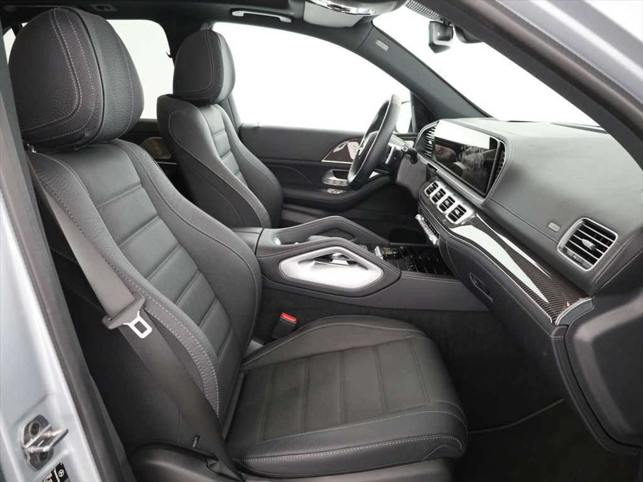 listing desktop thumbnail image 2