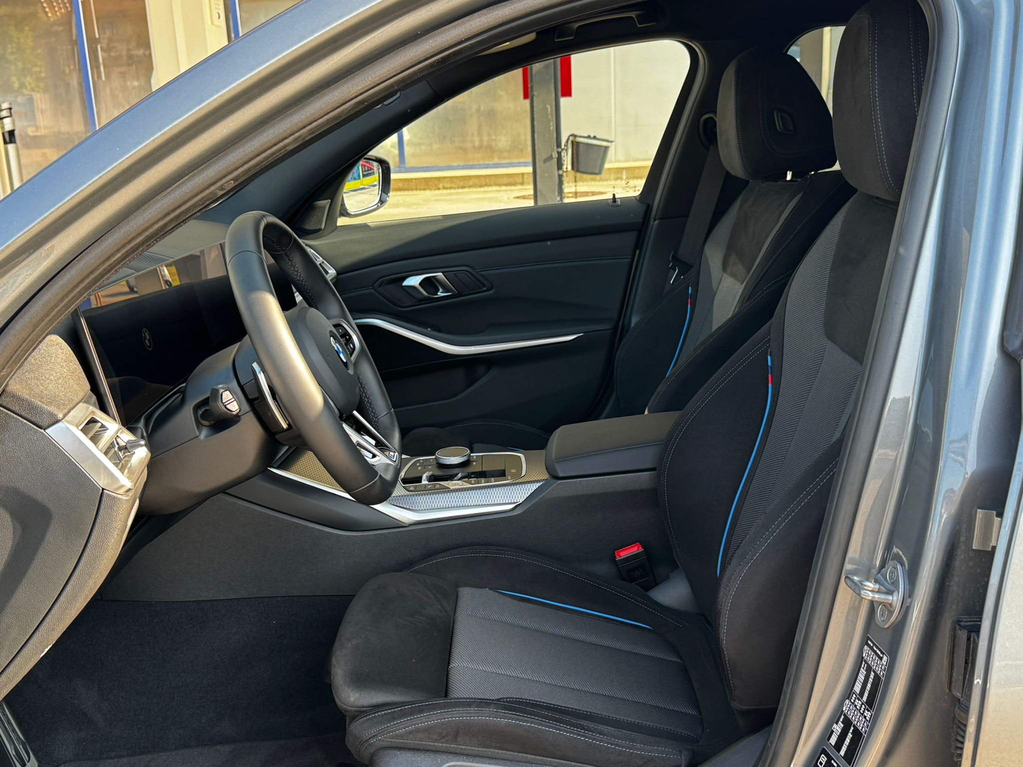 listing desktop thumbnail image 9