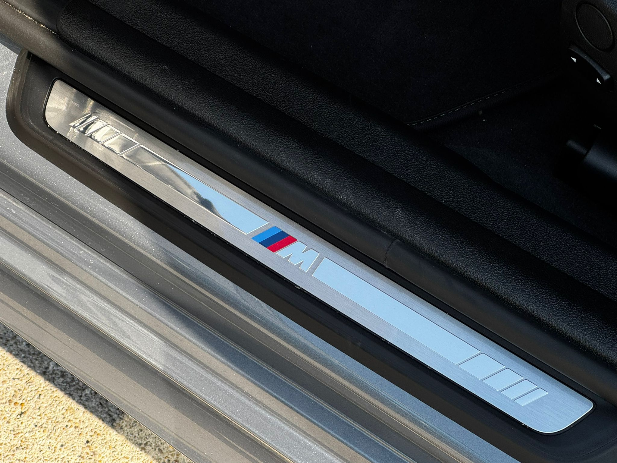 listing desktop thumbnail image 12