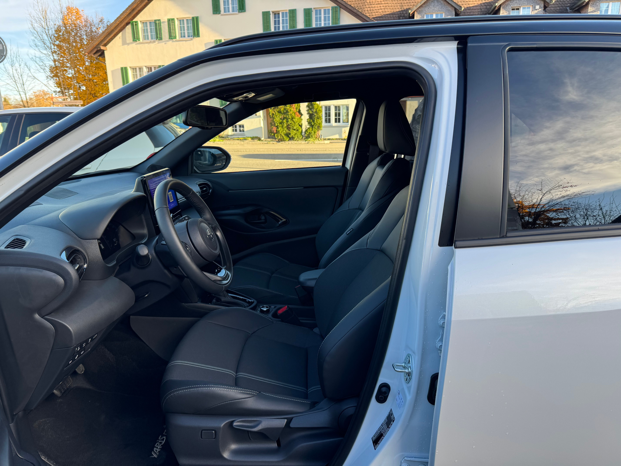 listing desktop thumbnail image 27