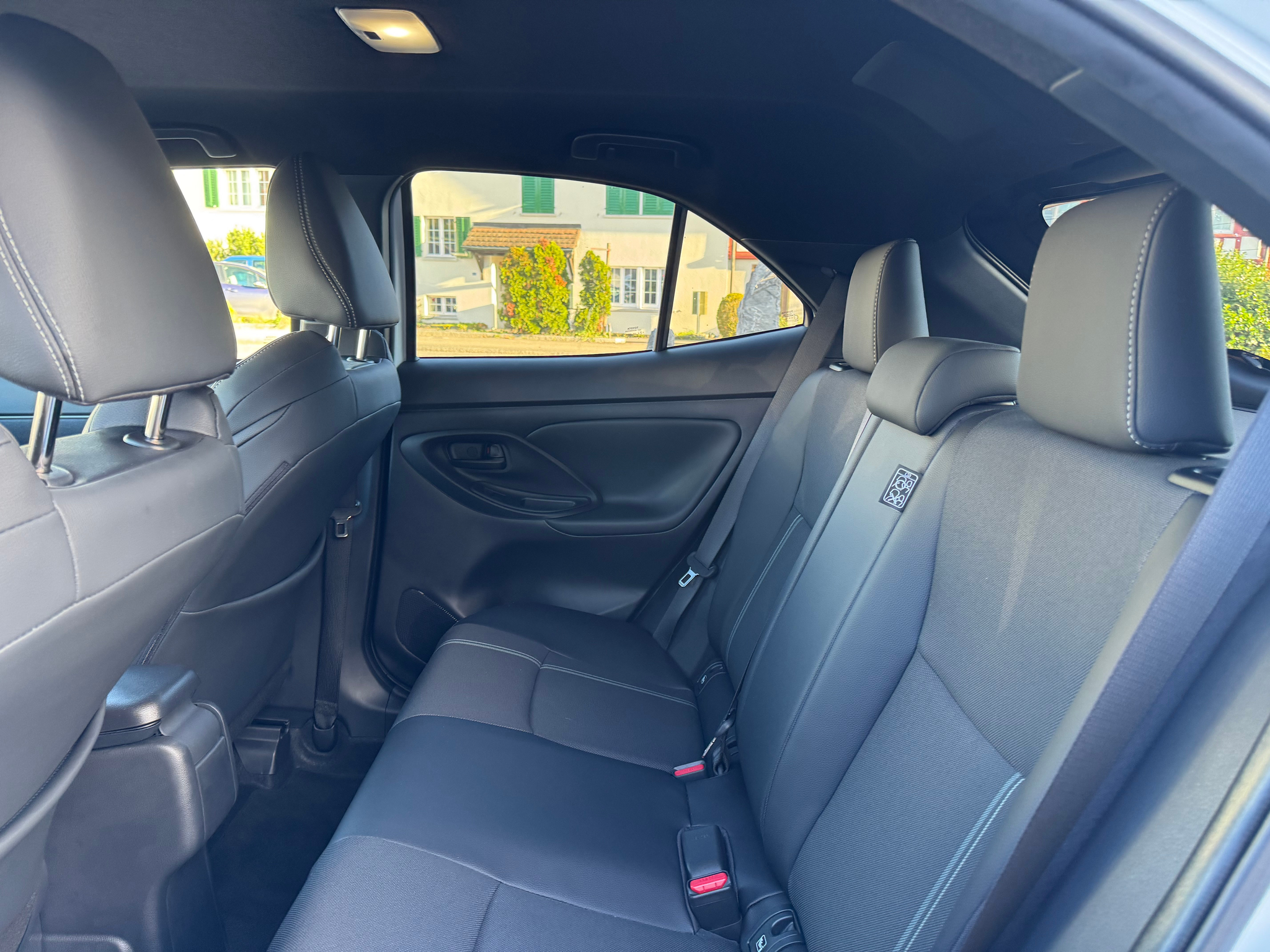 listing desktop thumbnail image 10