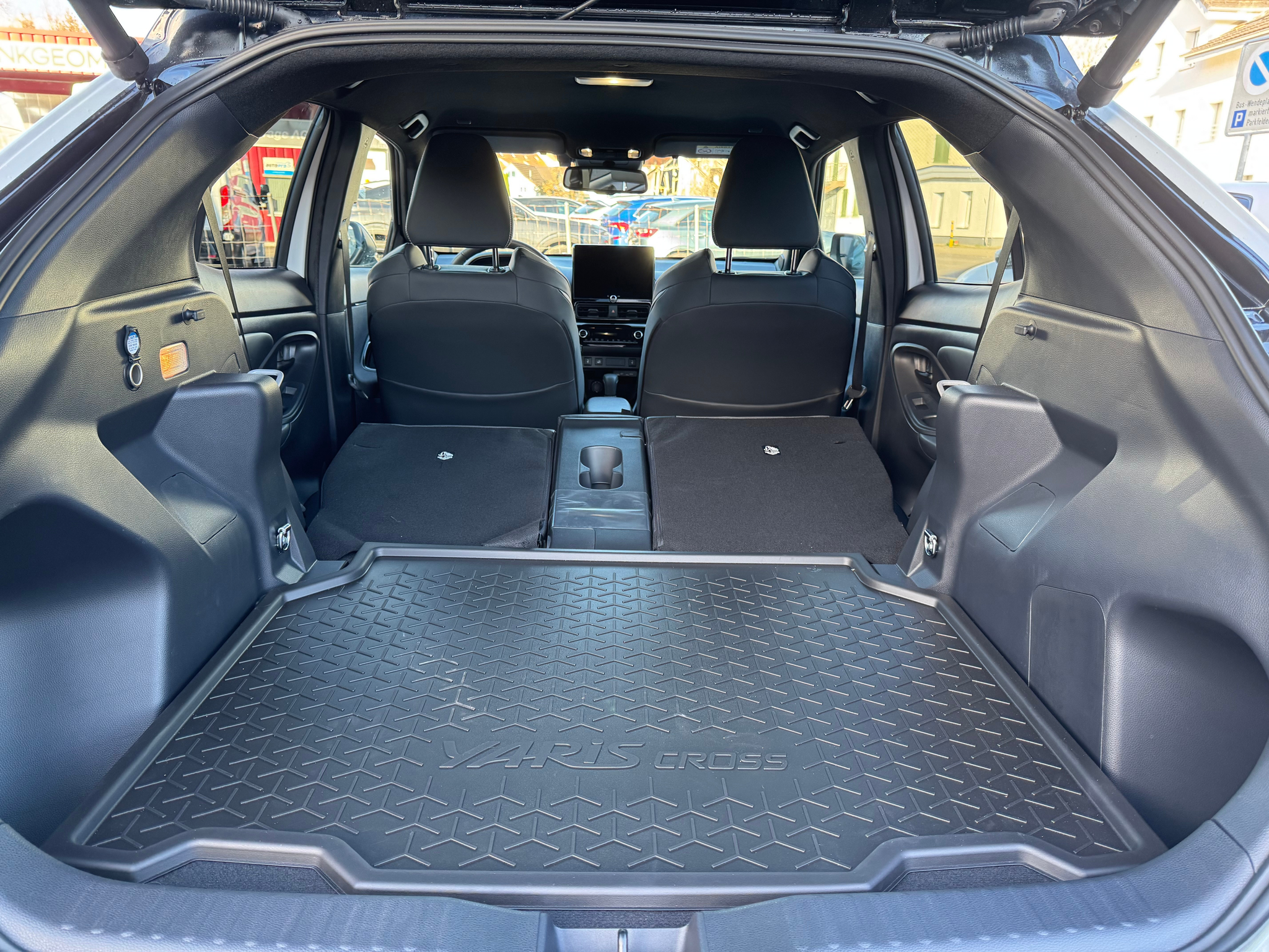 listing desktop thumbnail image 6