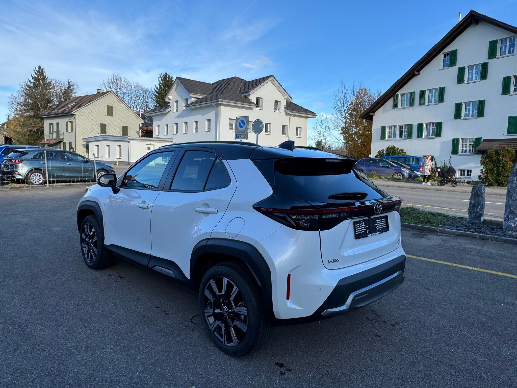 listing desktop thumbnail image 2