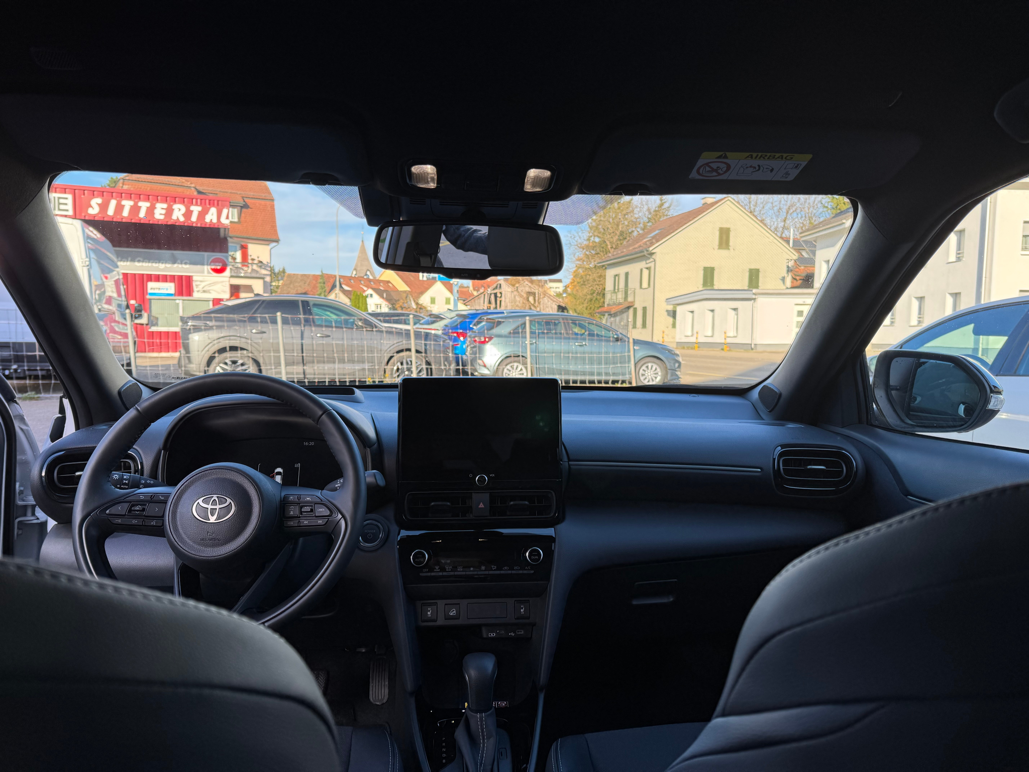 listing desktop thumbnail image 11