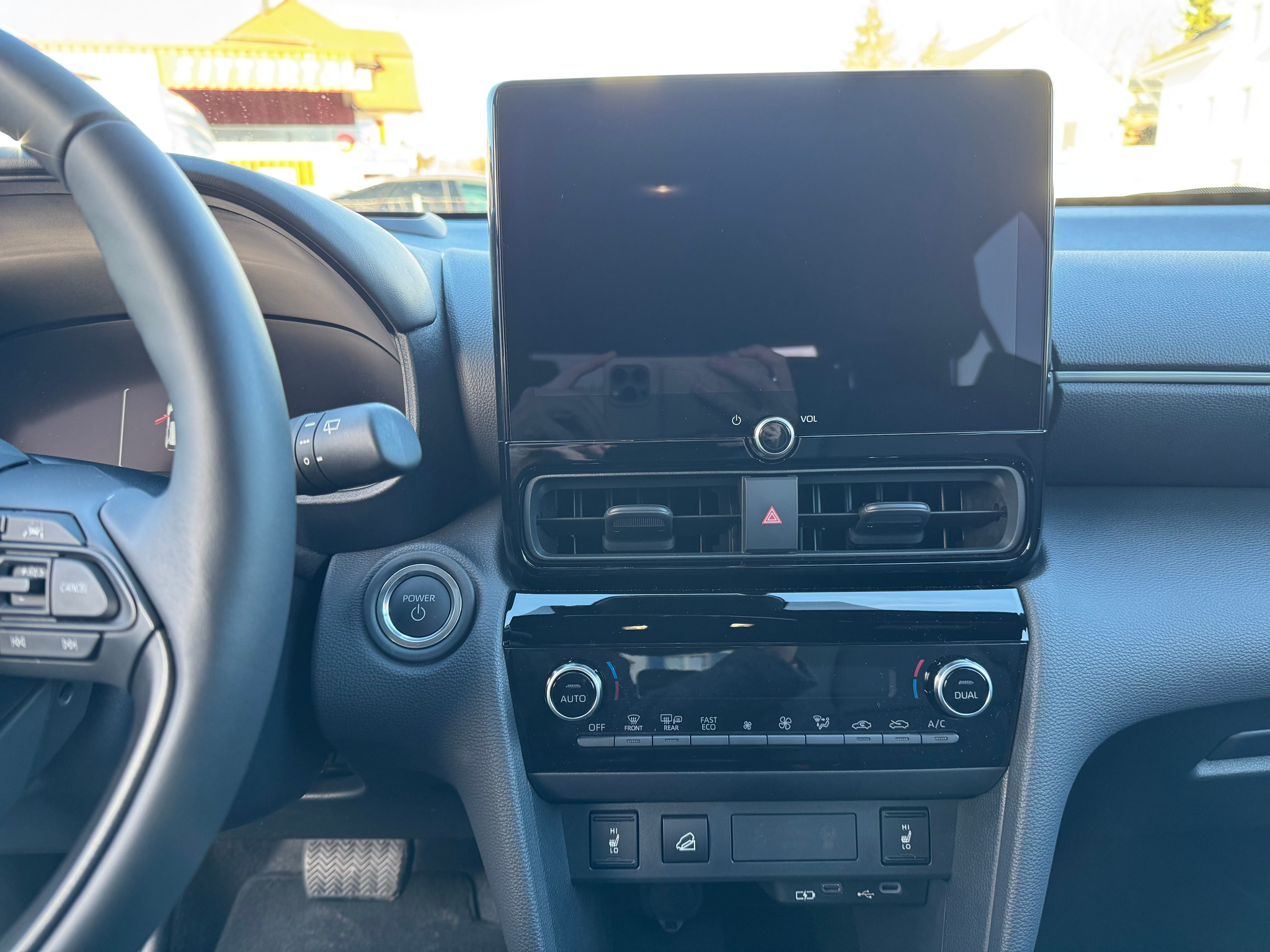 listing desktop thumbnail image 15