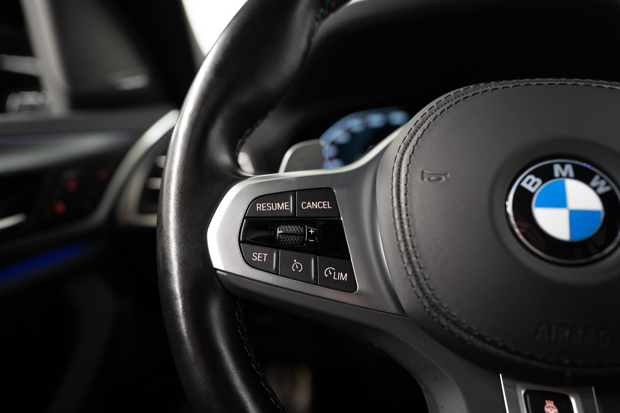 listing desktop thumbnail image 18