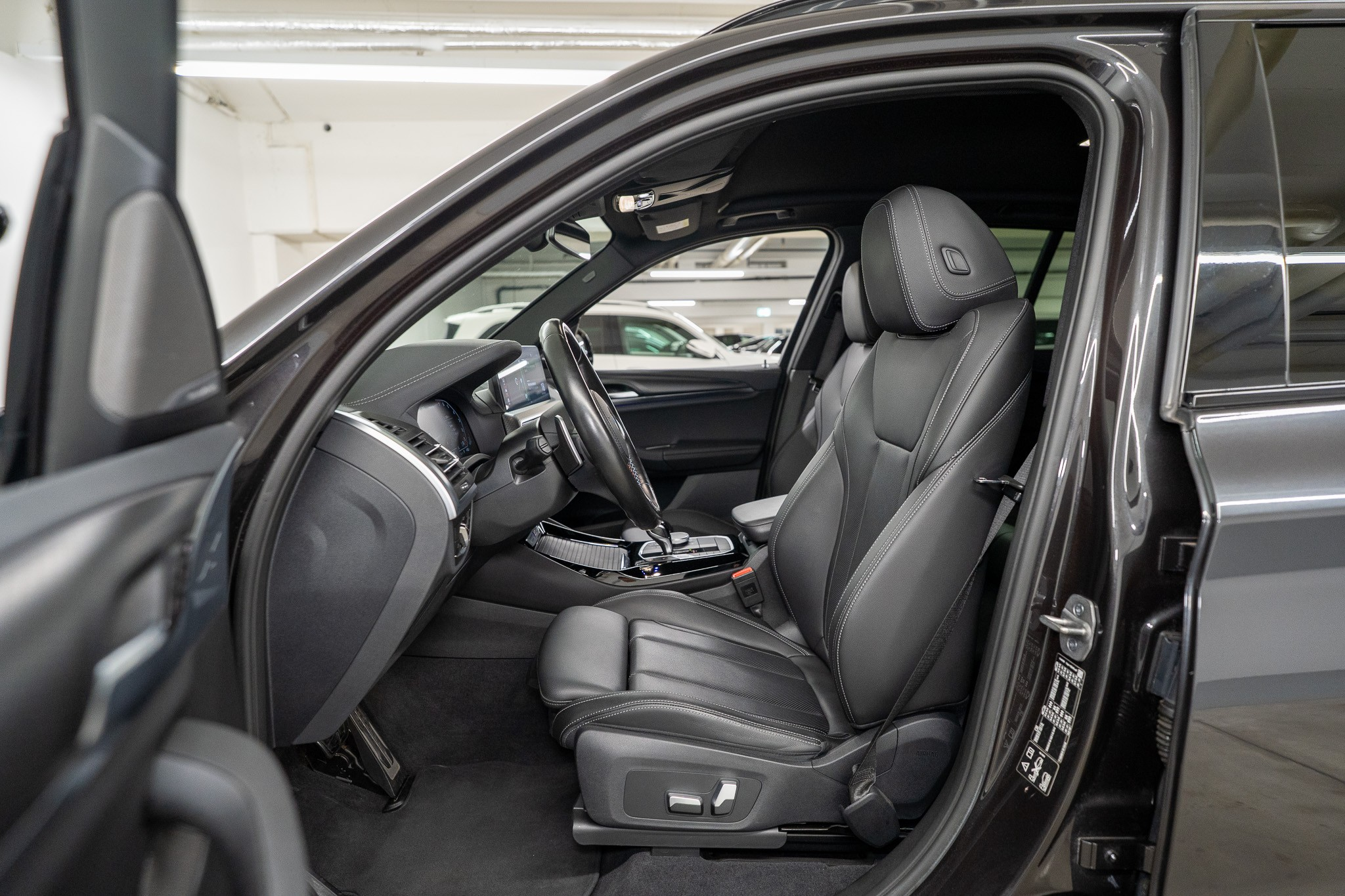 listing desktop thumbnail image 7