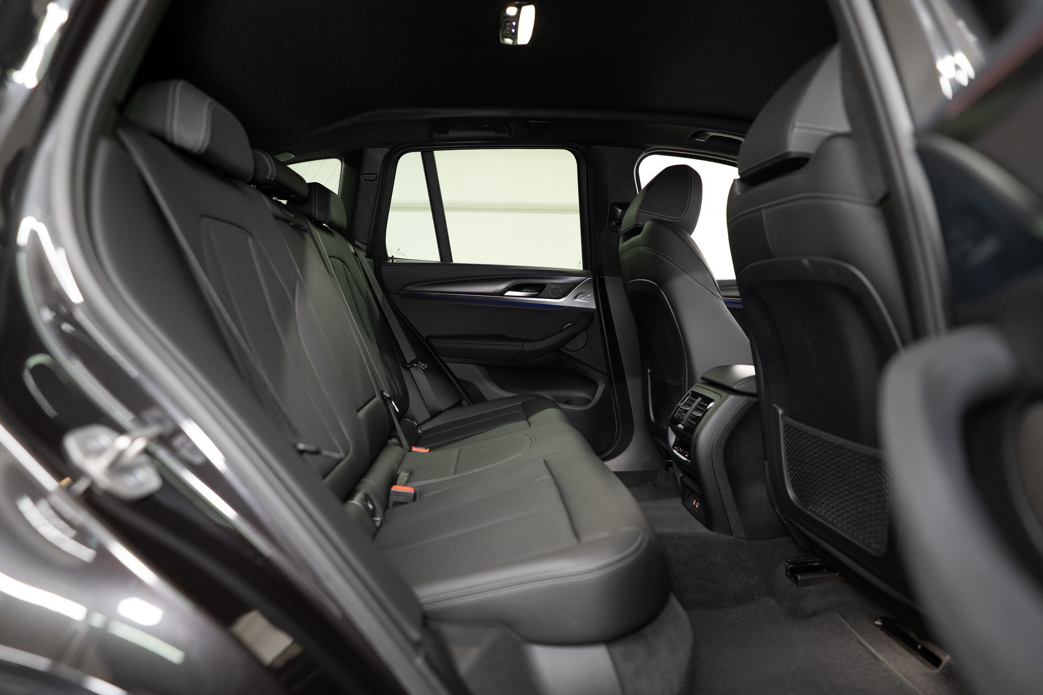 listing desktop thumbnail image 13