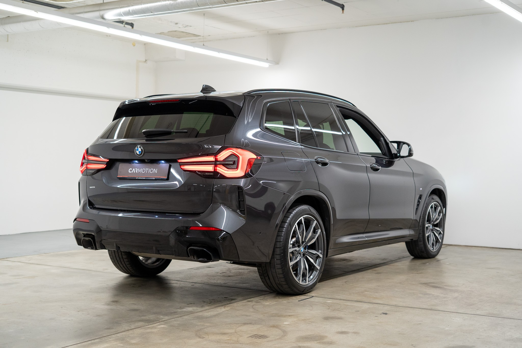 listing desktop thumbnail image 3