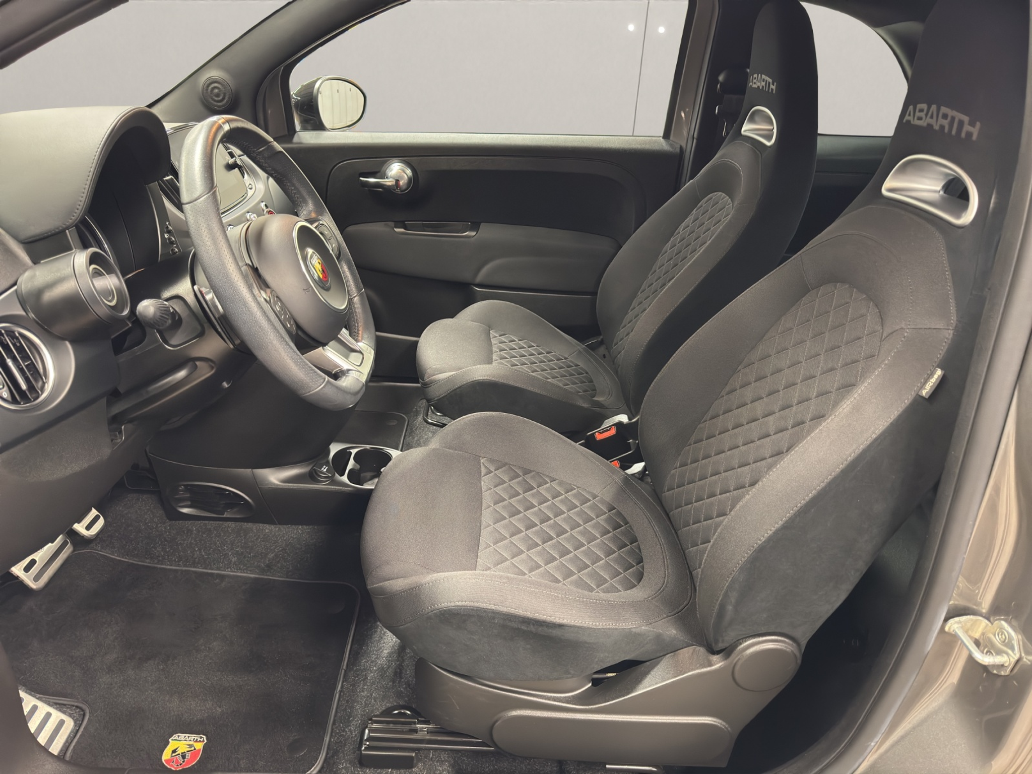 listing desktop thumbnail image 15