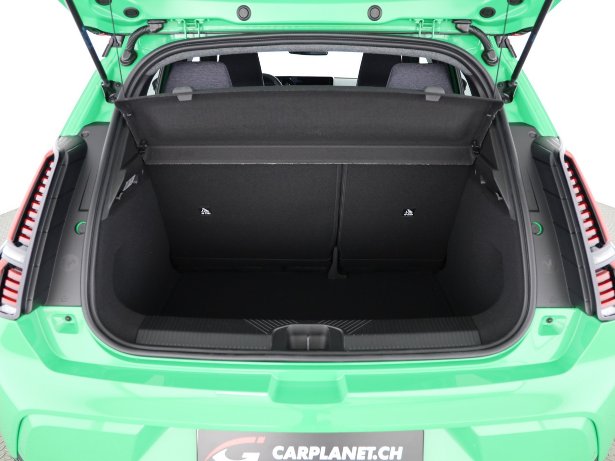 listing desktop thumbnail image 8