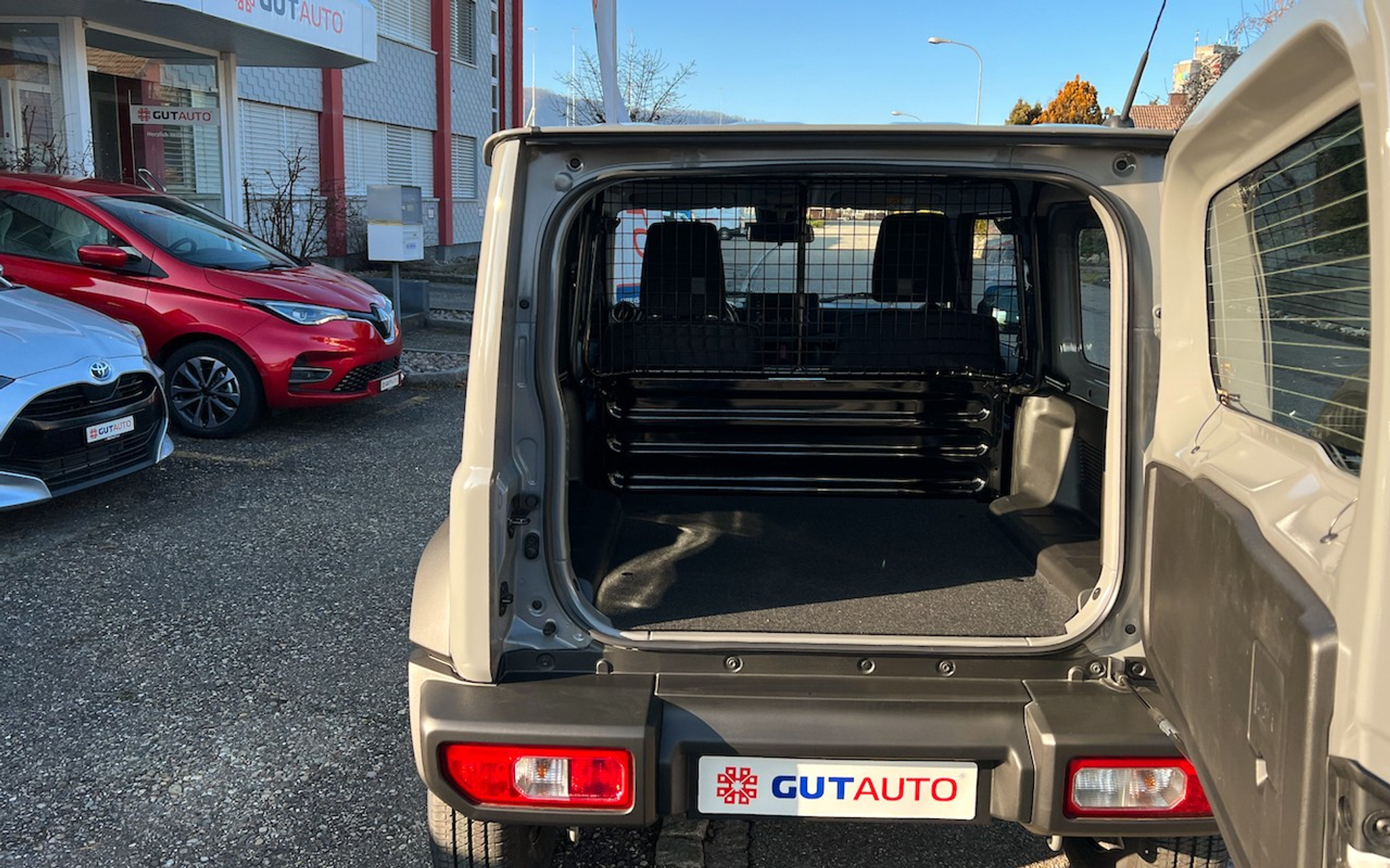 listing desktop thumbnail image 7