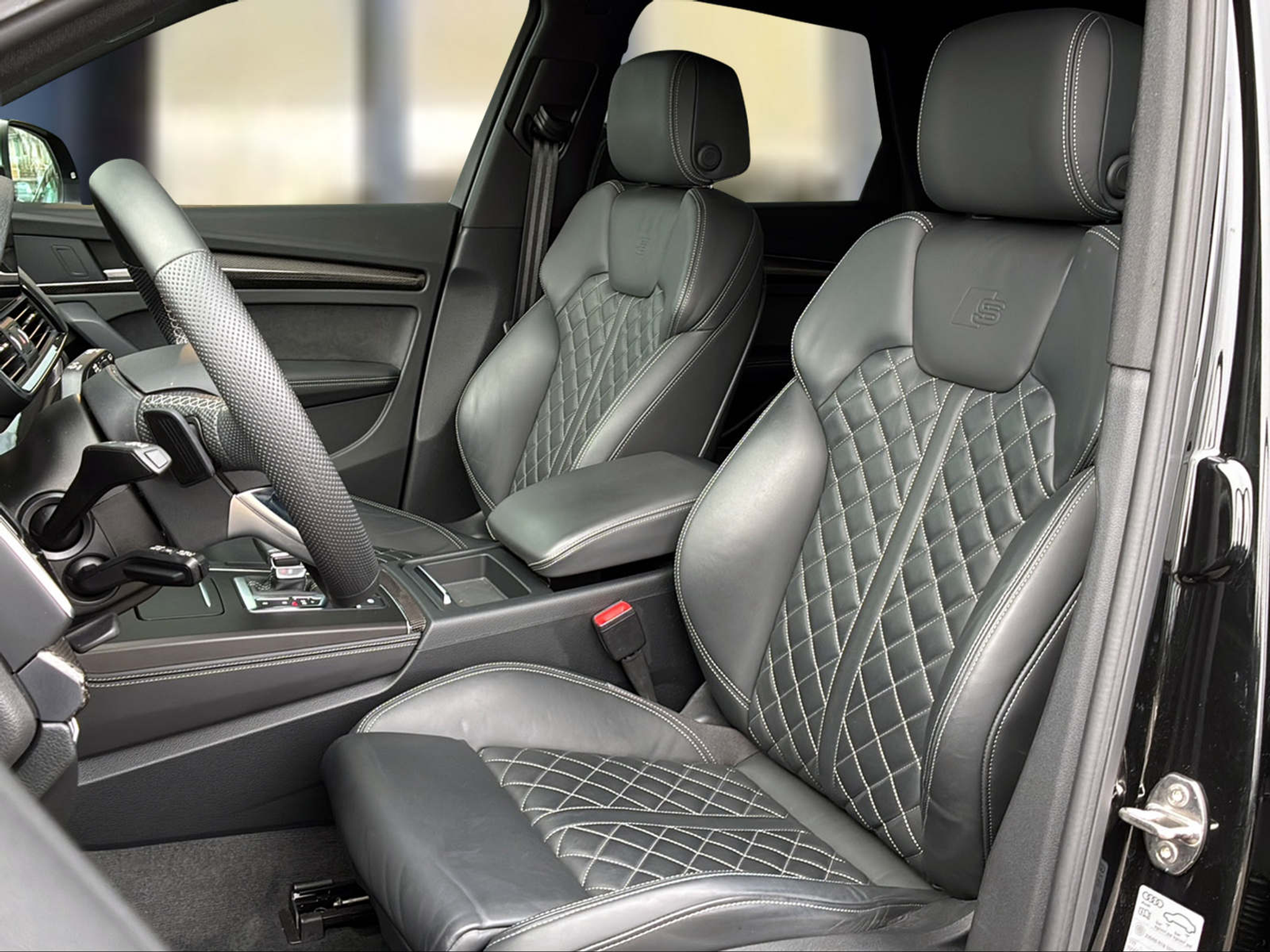 listing desktop thumbnail image 7