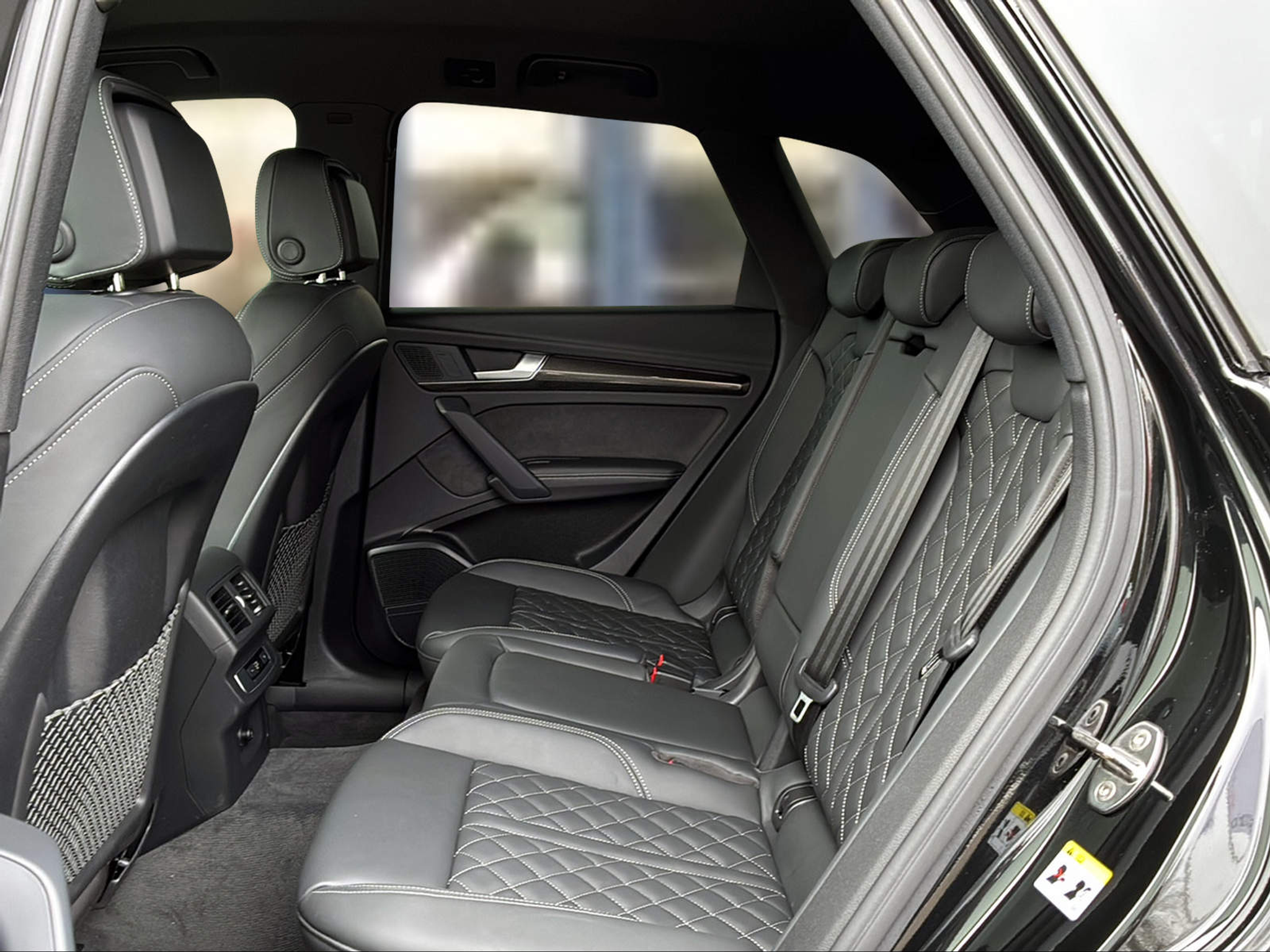 listing desktop thumbnail image 9