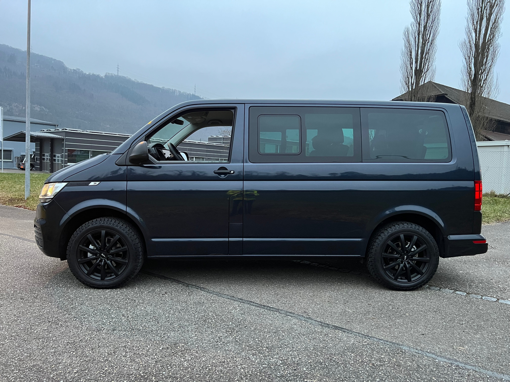 car-image-1