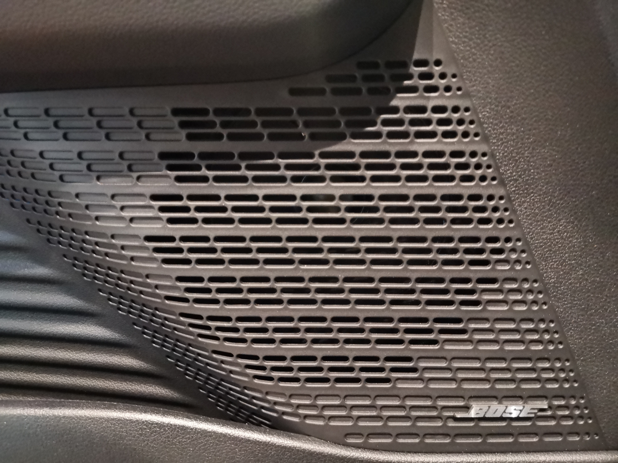 listing desktop thumbnail image 16