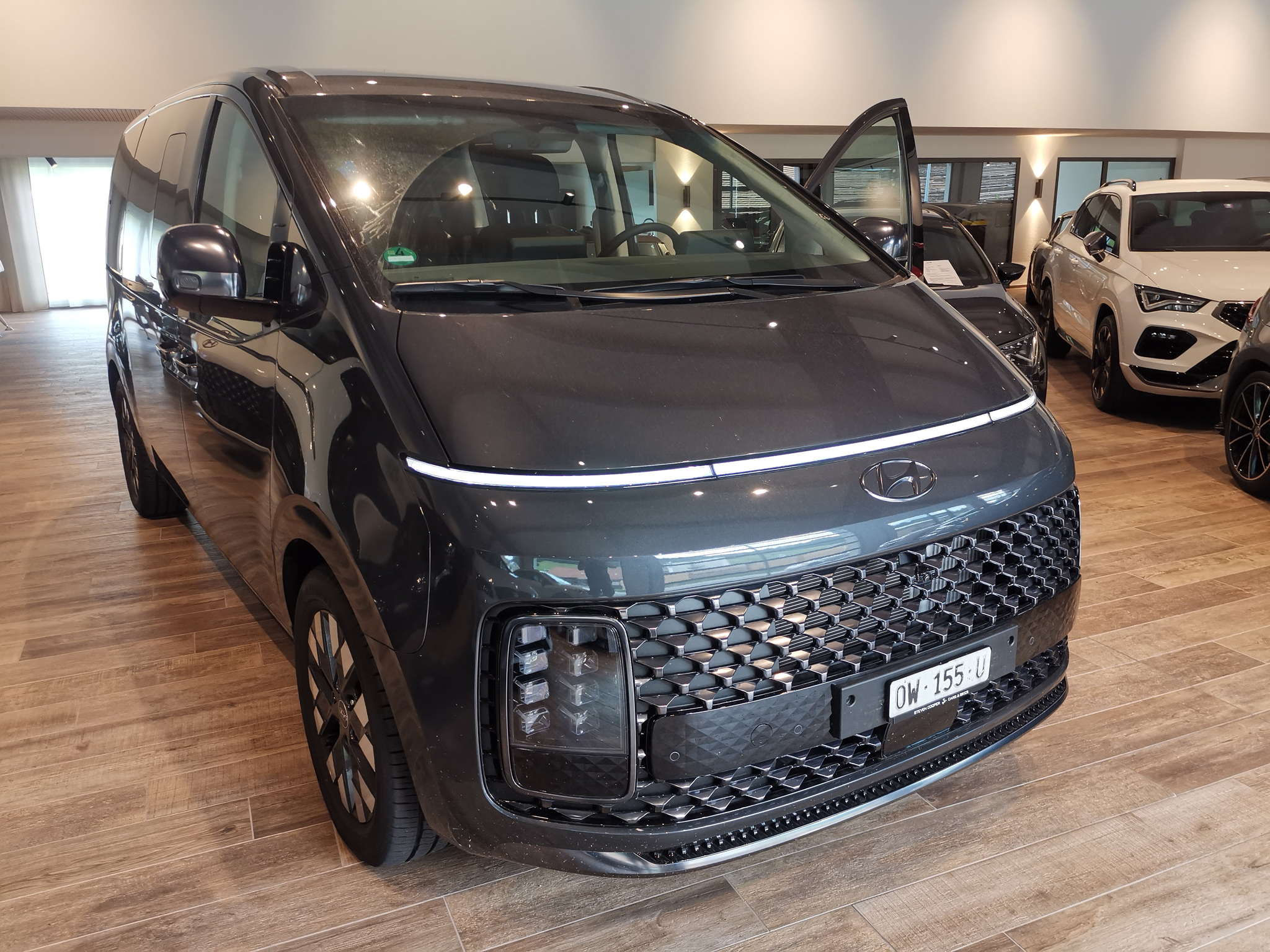 listing desktop thumbnail image 25