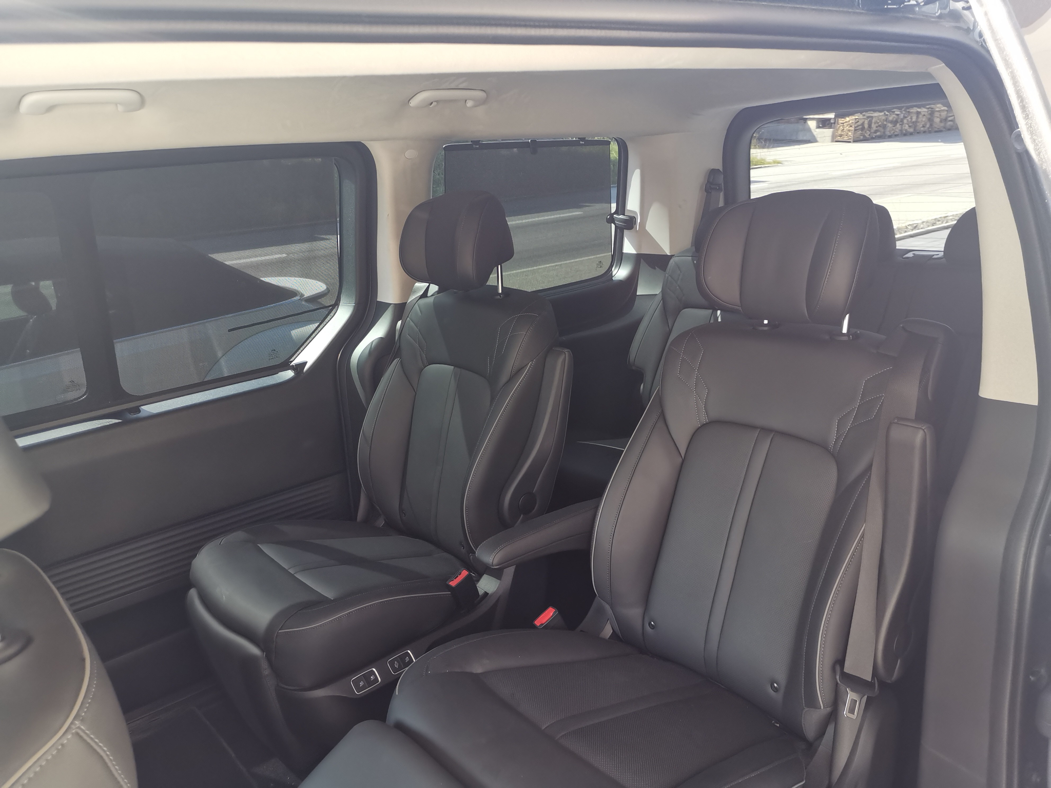 listing desktop thumbnail image 29