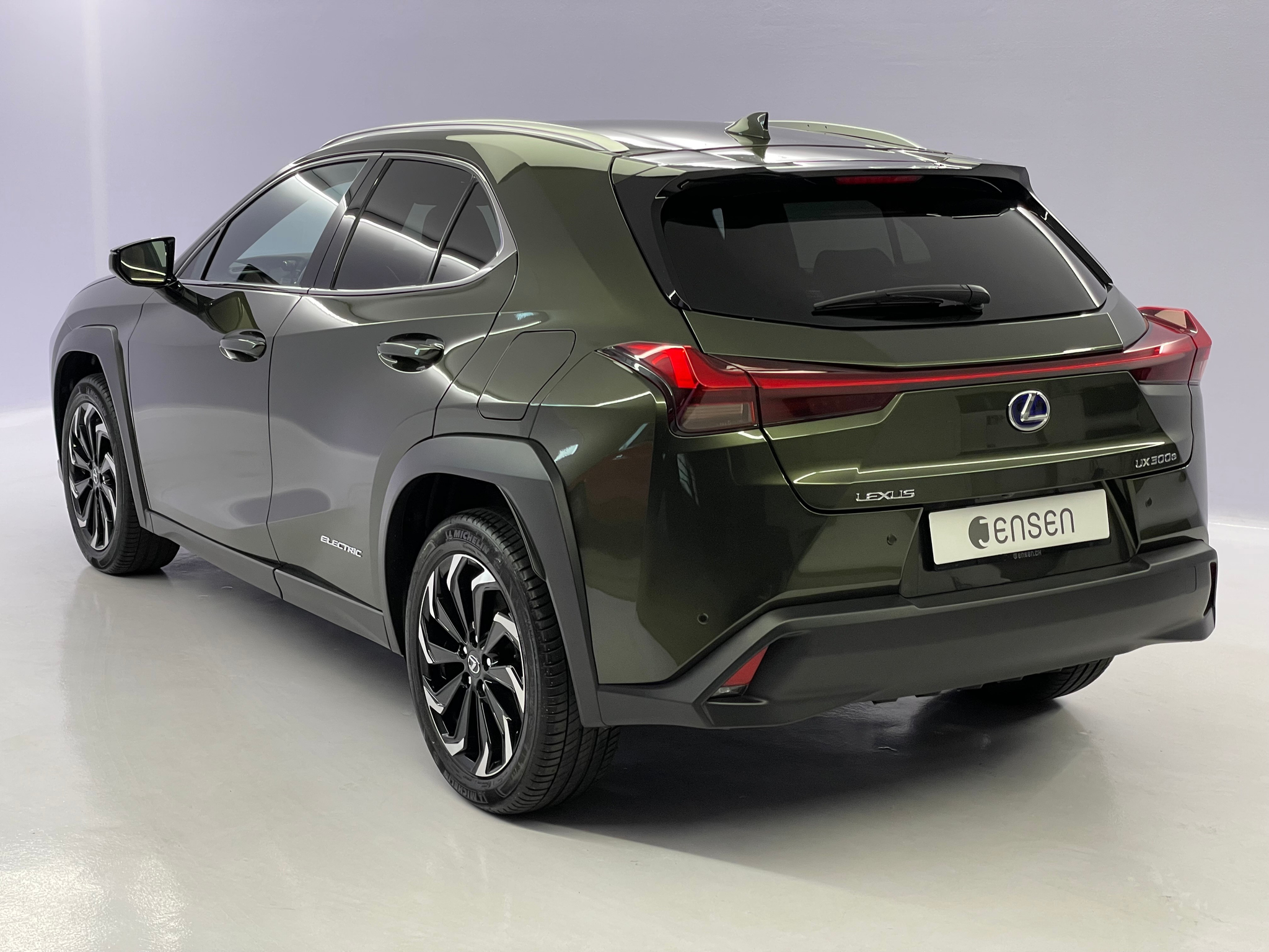 listing desktop thumbnail image 4