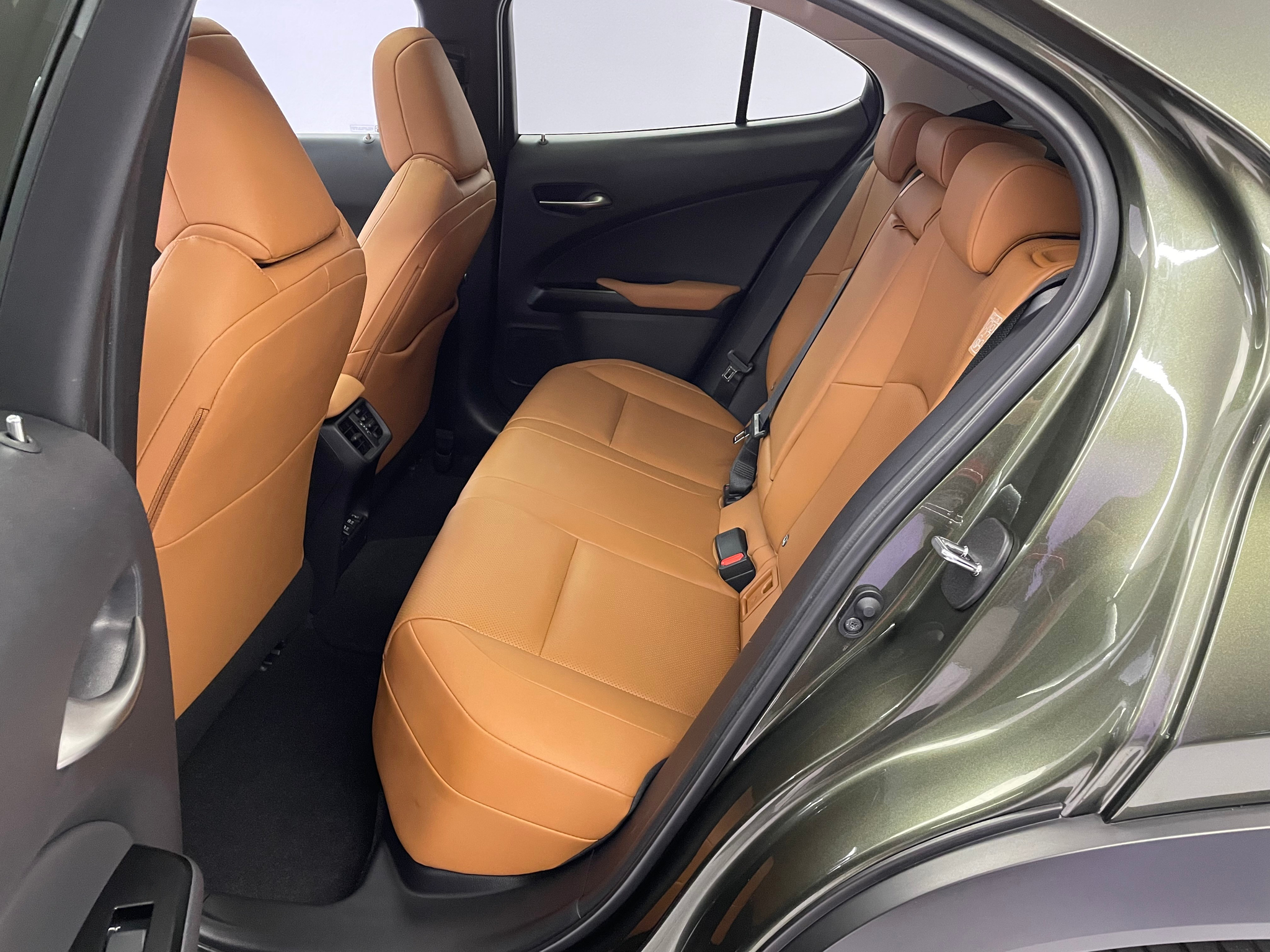 listing desktop thumbnail image 8