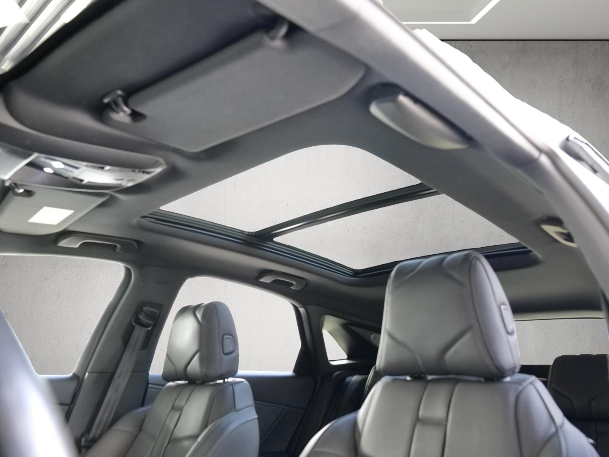 listing desktop thumbnail image 17