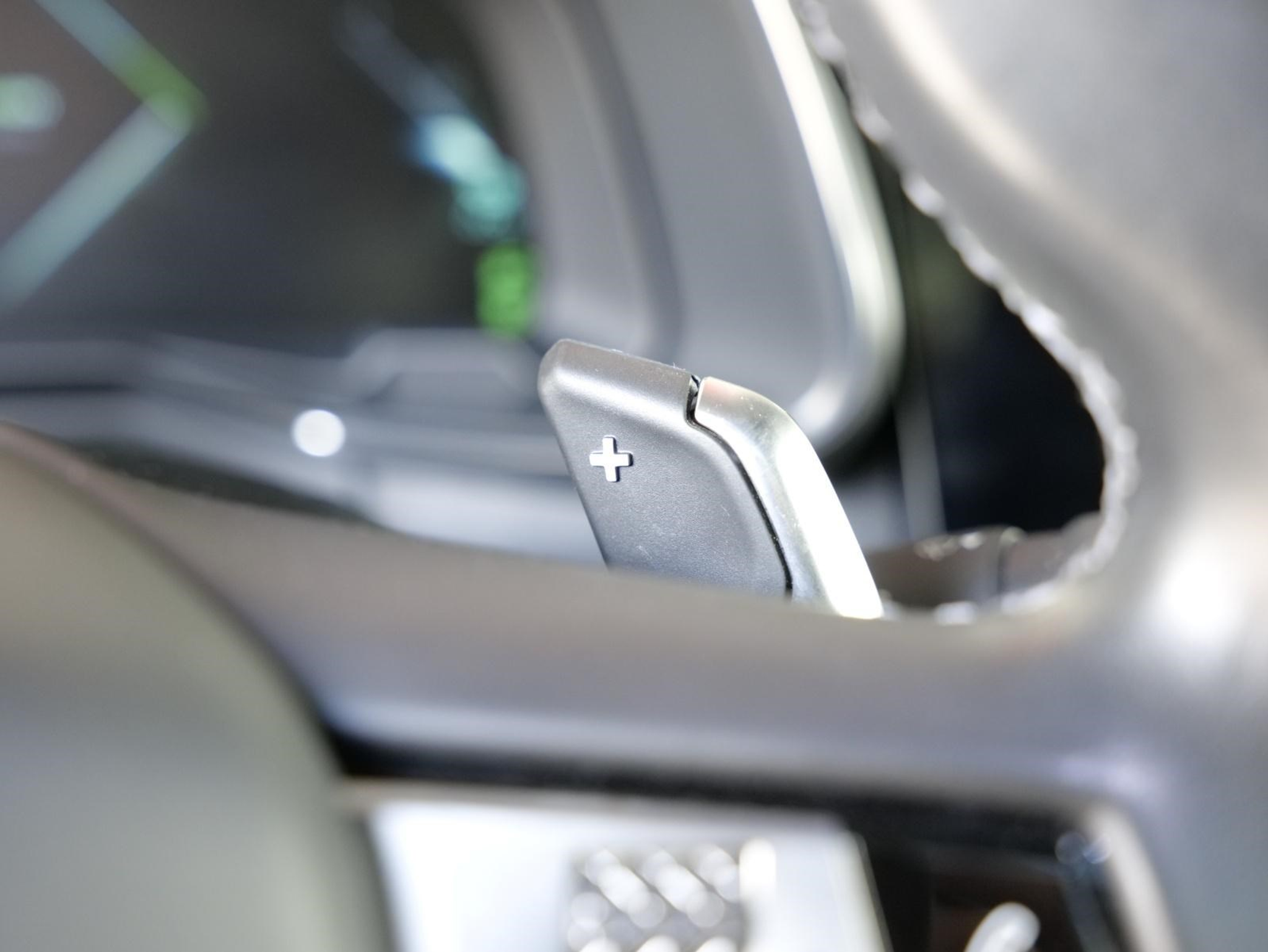 listing desktop thumbnail image 28