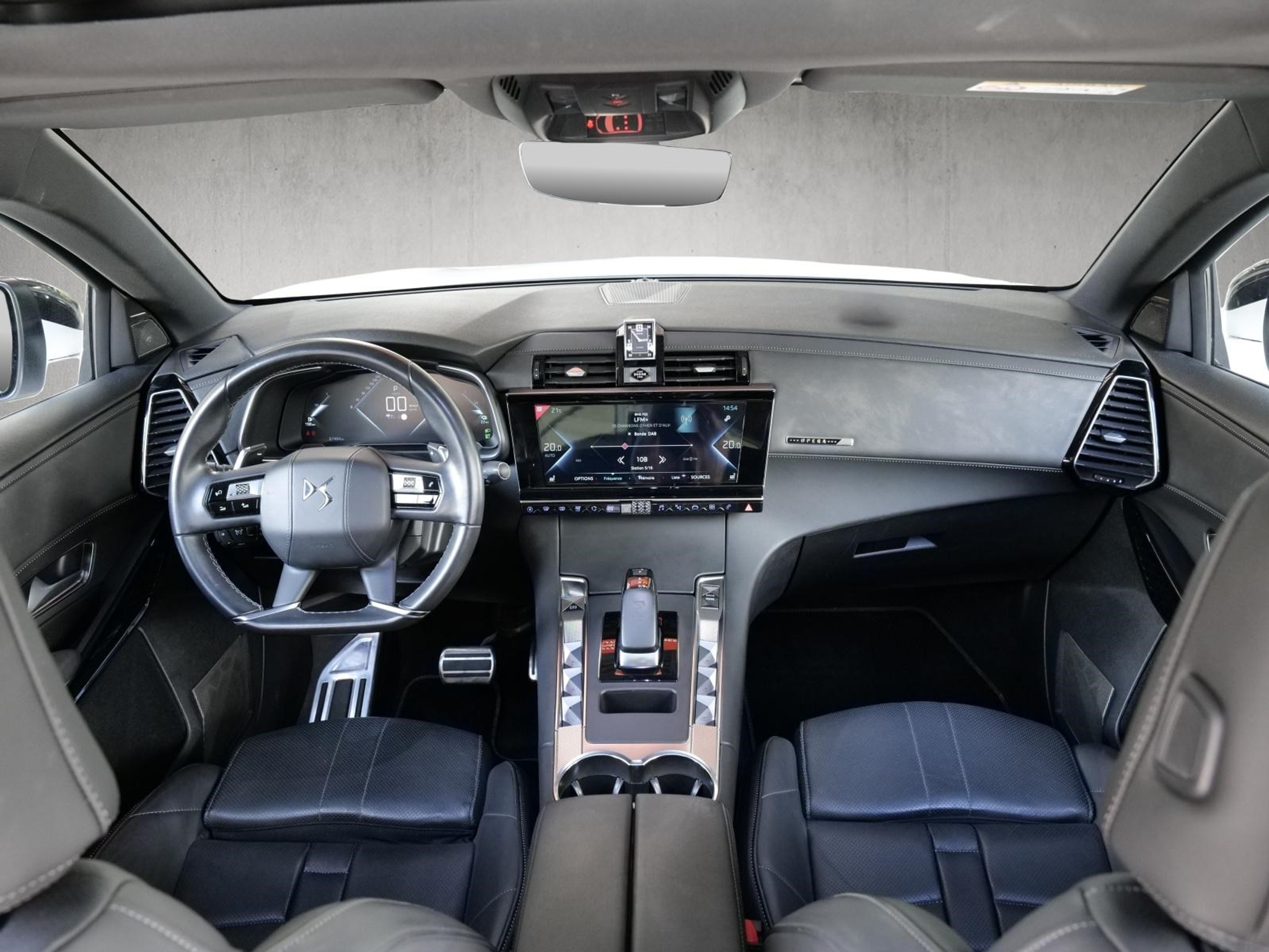 listing desktop thumbnail image 7