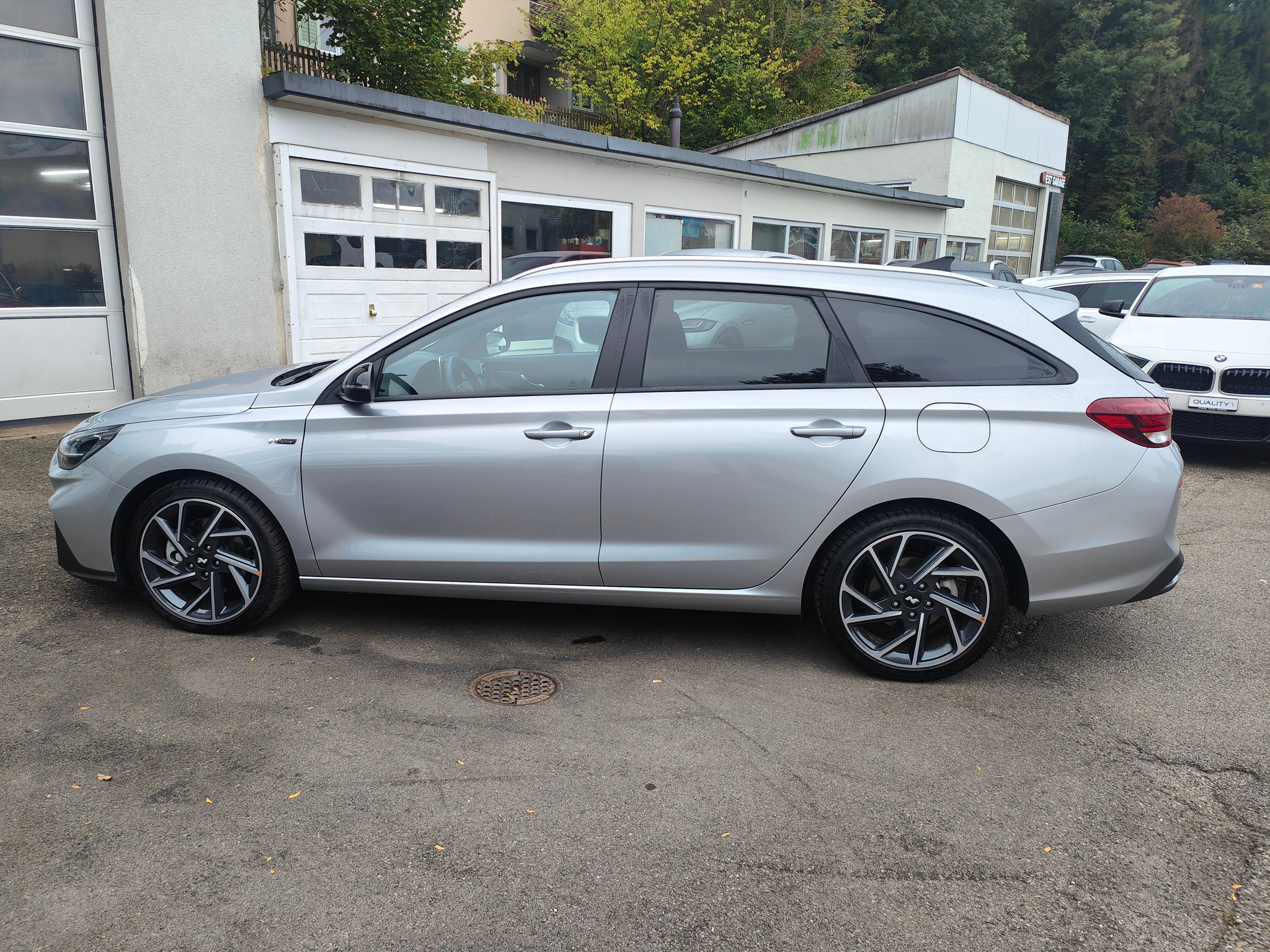 listing desktop thumbnail image 7