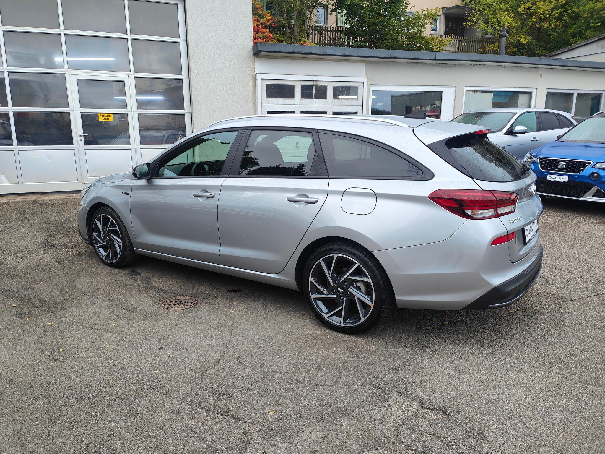 listing desktop thumbnail image 6