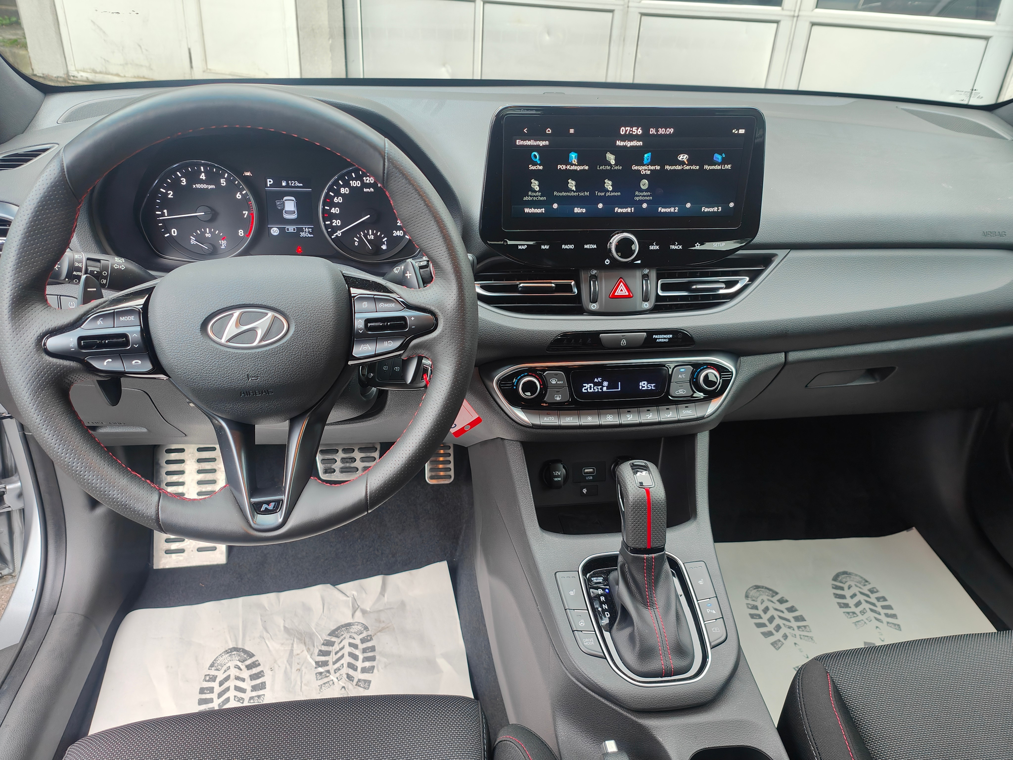 listing desktop thumbnail image 13