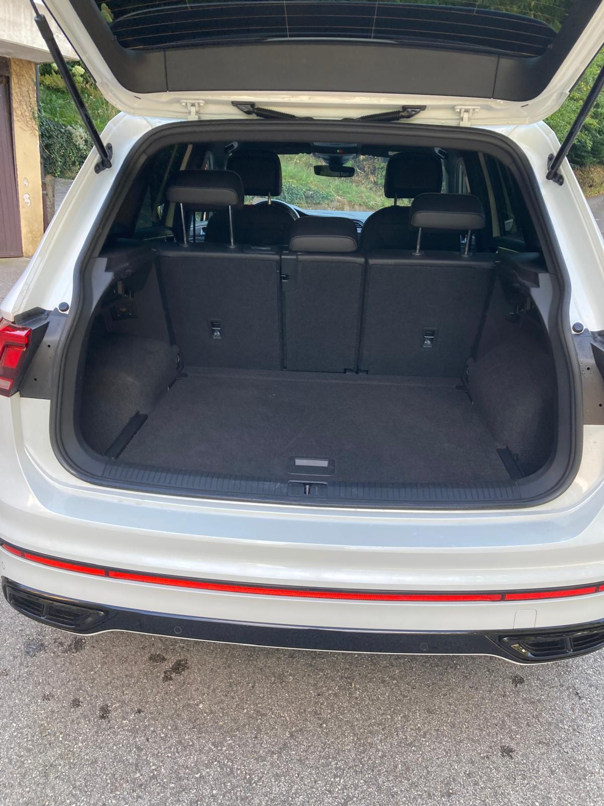 listing desktop thumbnail image 13