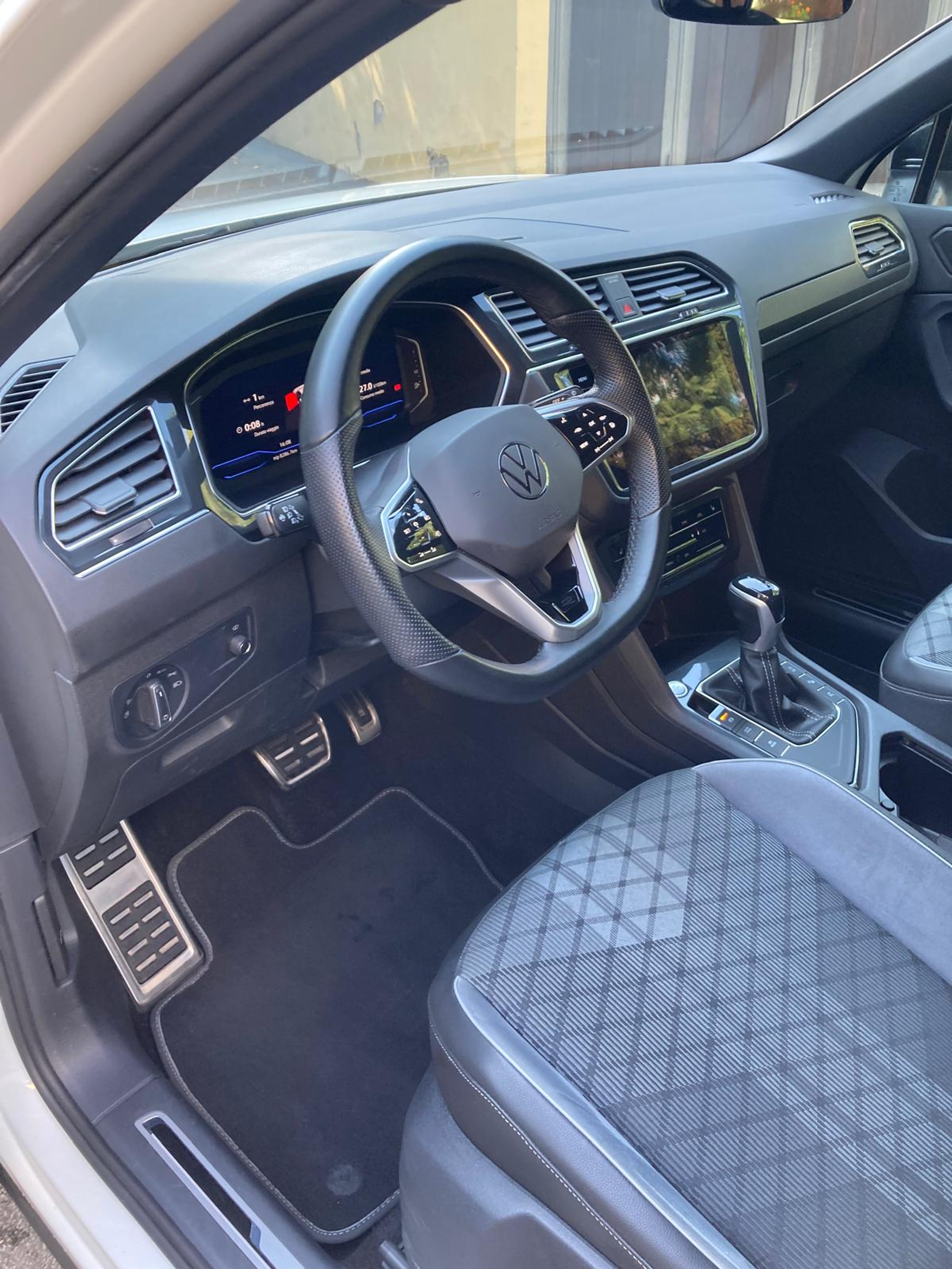 listing desktop thumbnail image 14