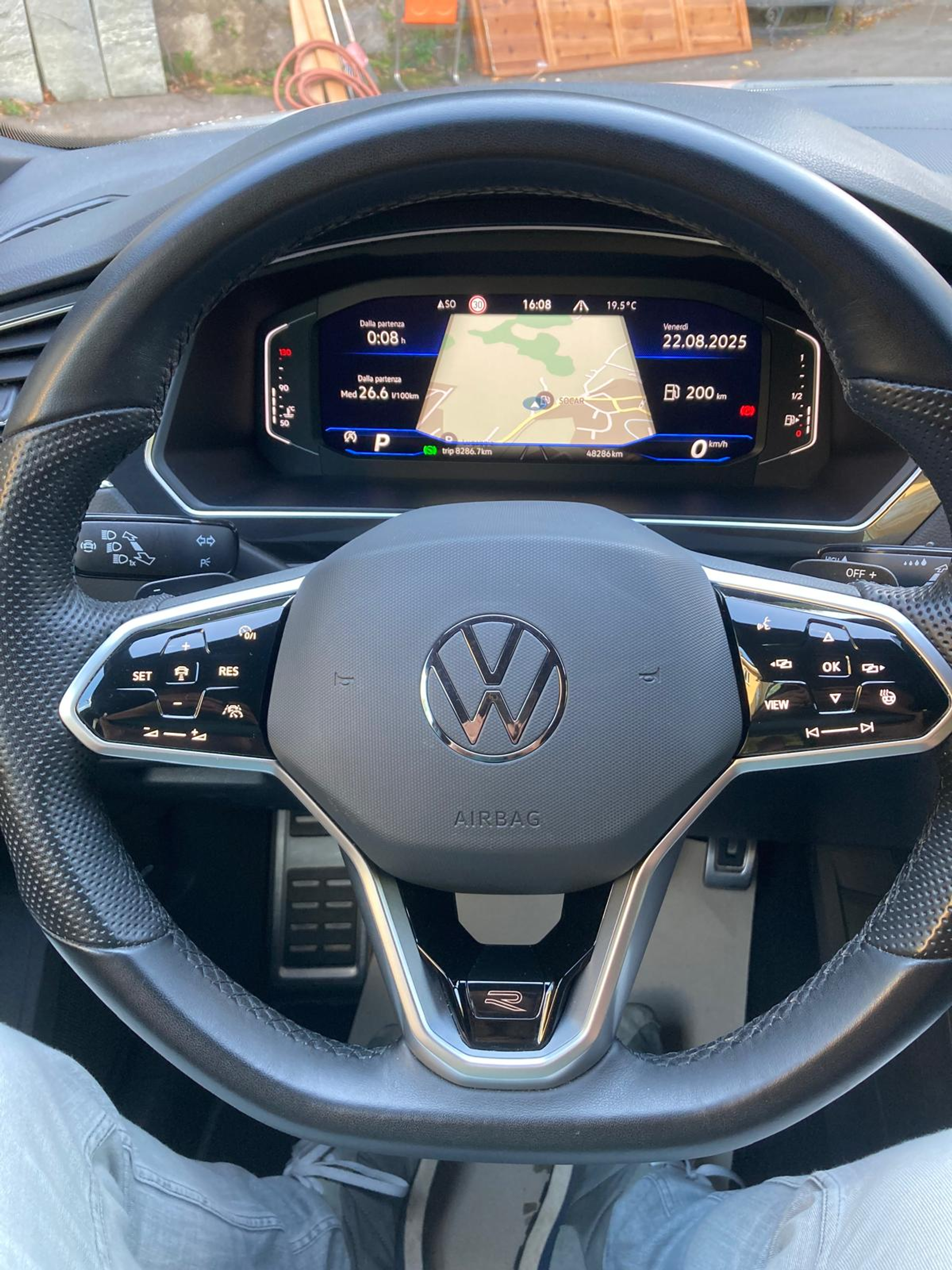 listing desktop thumbnail image 10